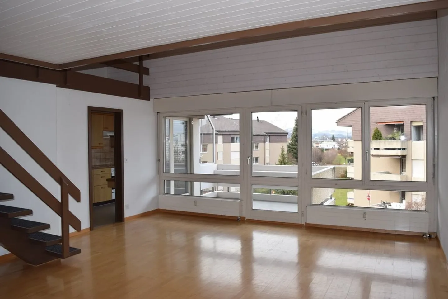 Charmante Galeriewohnung mit Balkonen - Foto 4 von 10