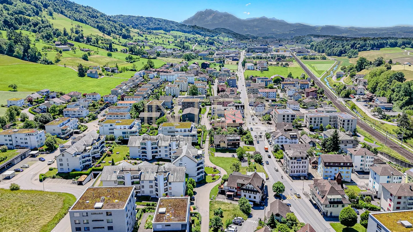 202m² Maison de rêve au centre de Root - Appartement 5.5 pièces - Photo 17 sur 17