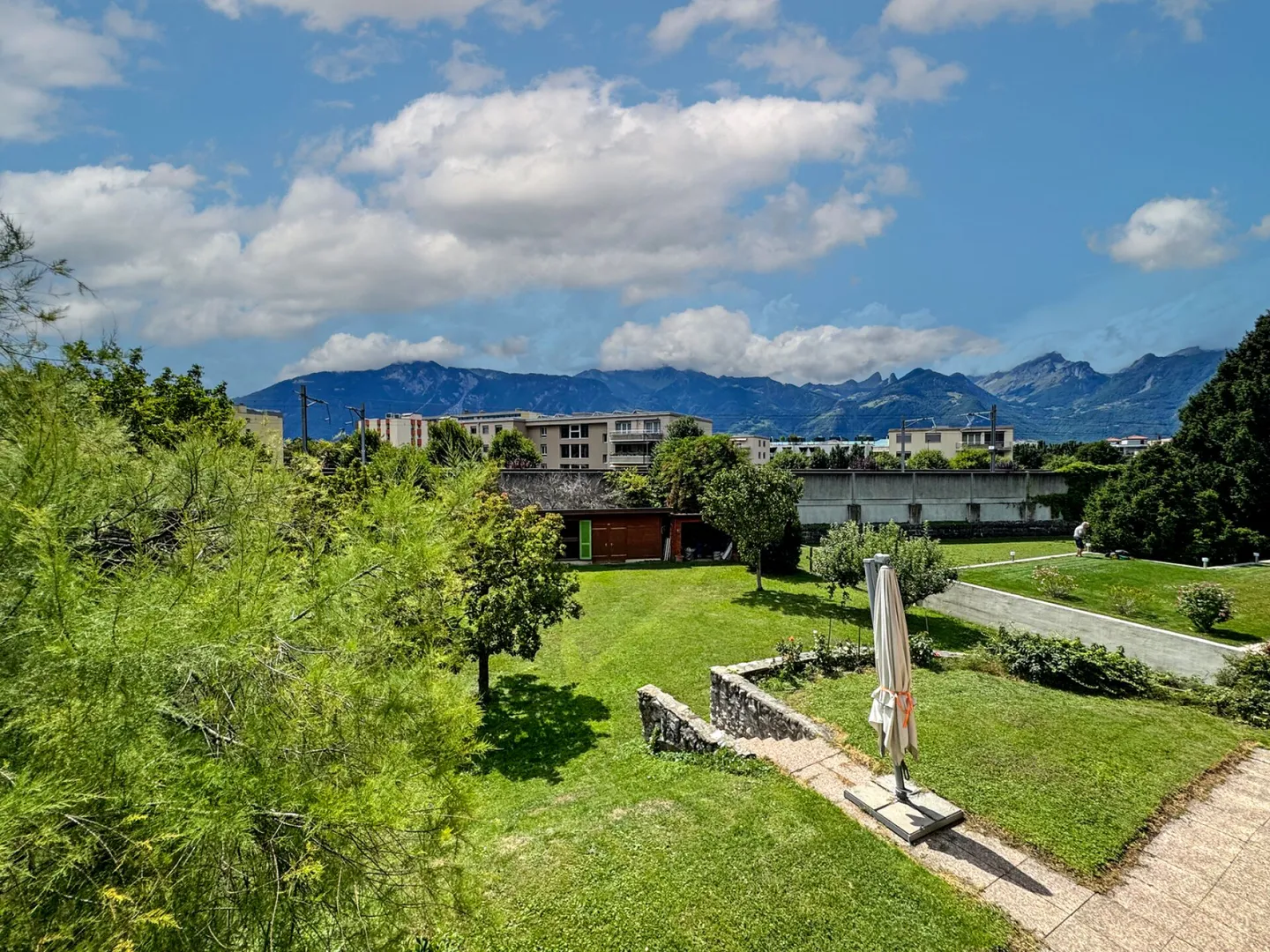 Detached house in Aigle with garden. - Photo 25 of 29