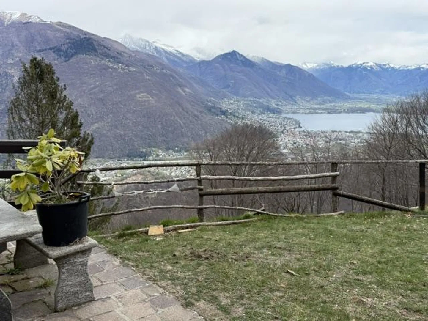 Rustique de vacances avec terrain - Photo 1 sur 11