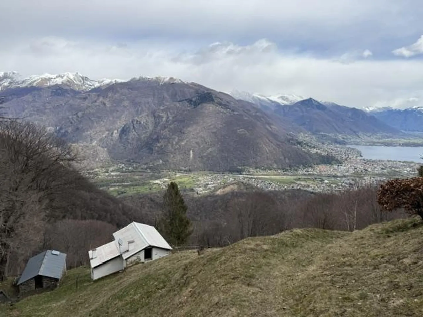 Rustique de vacances avec terrain - Photo 2 sur 11