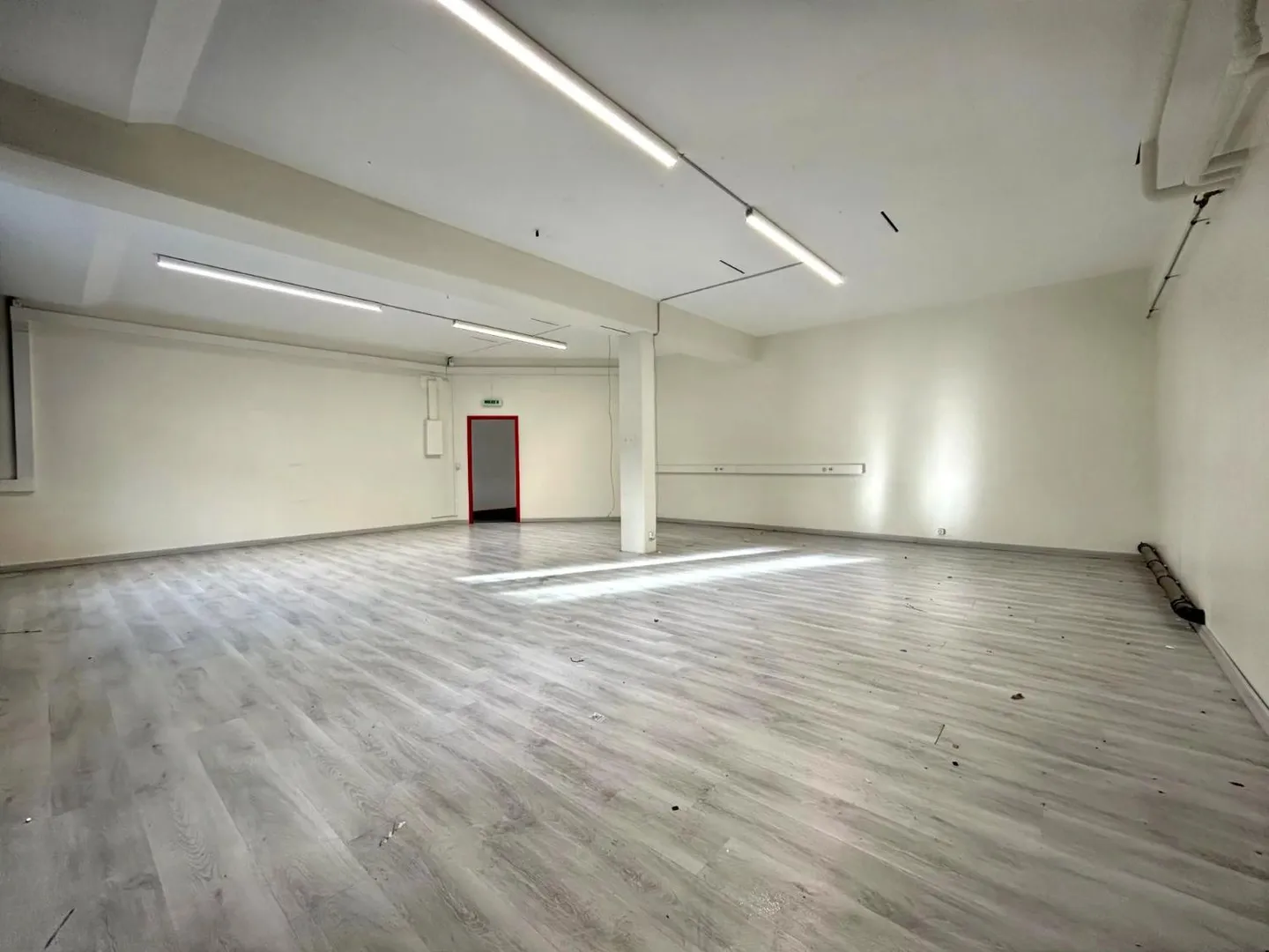 Locaux commerciaux à Gland - Photo 2 sur 8