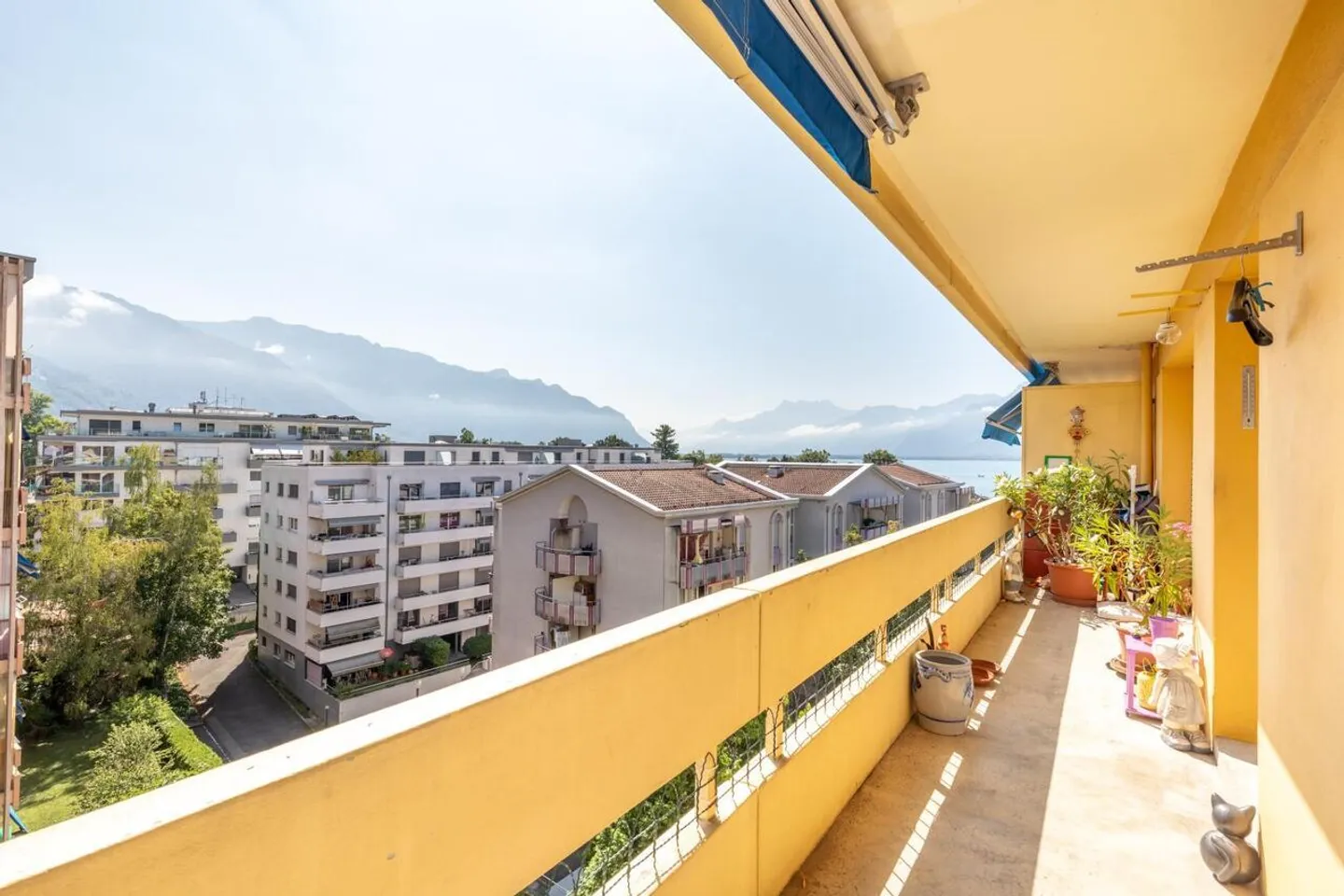Appartamento mansardato luminoso con vista sul lago a Clarens - Foto 2 di 9