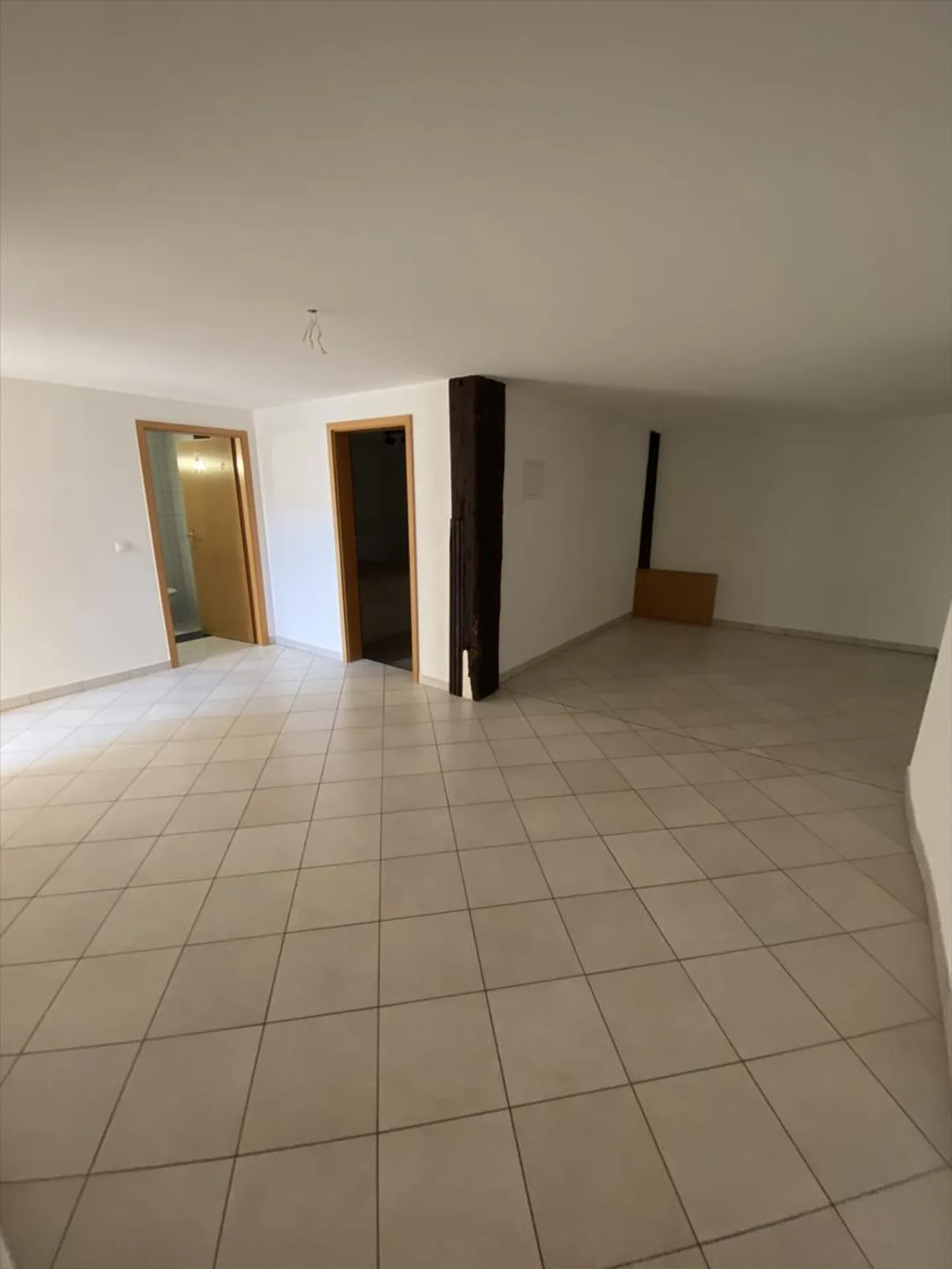 Apartment - Photo 6 of 9