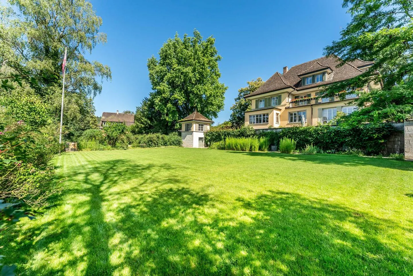 Elegante Villa in Neuhausen - Foto 1 von 15