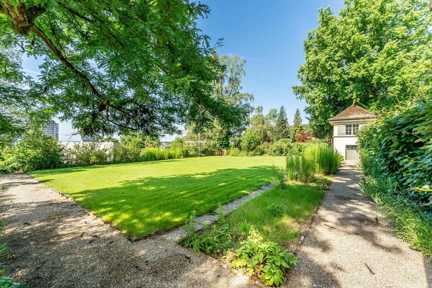 Elegante Villa in Neuhausen - Foto 3 von 15