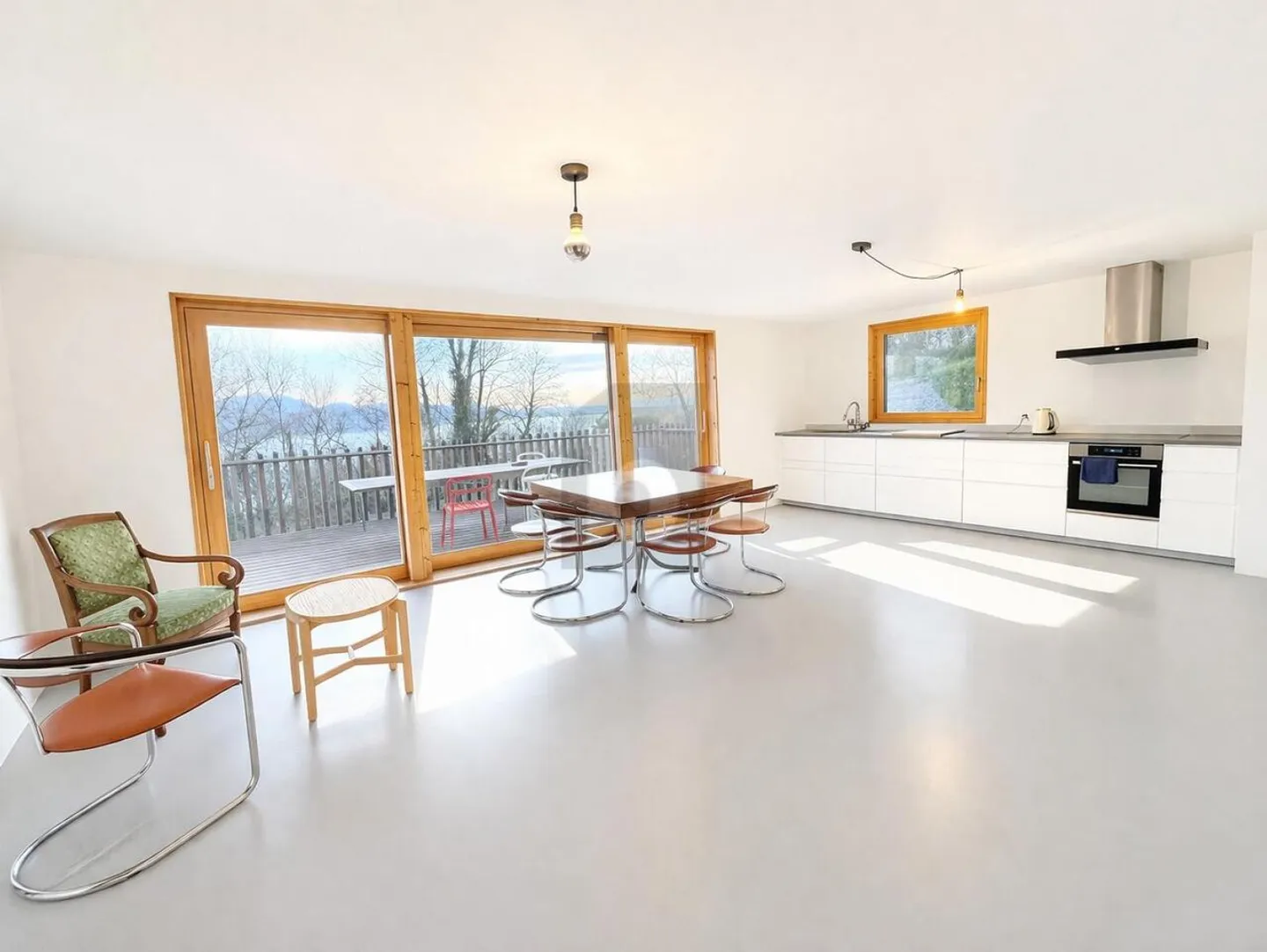 RENOVIERT, STUNNENDE SEEBLICK IM HERZEN VON LAVAUX - Foto 4 von 6