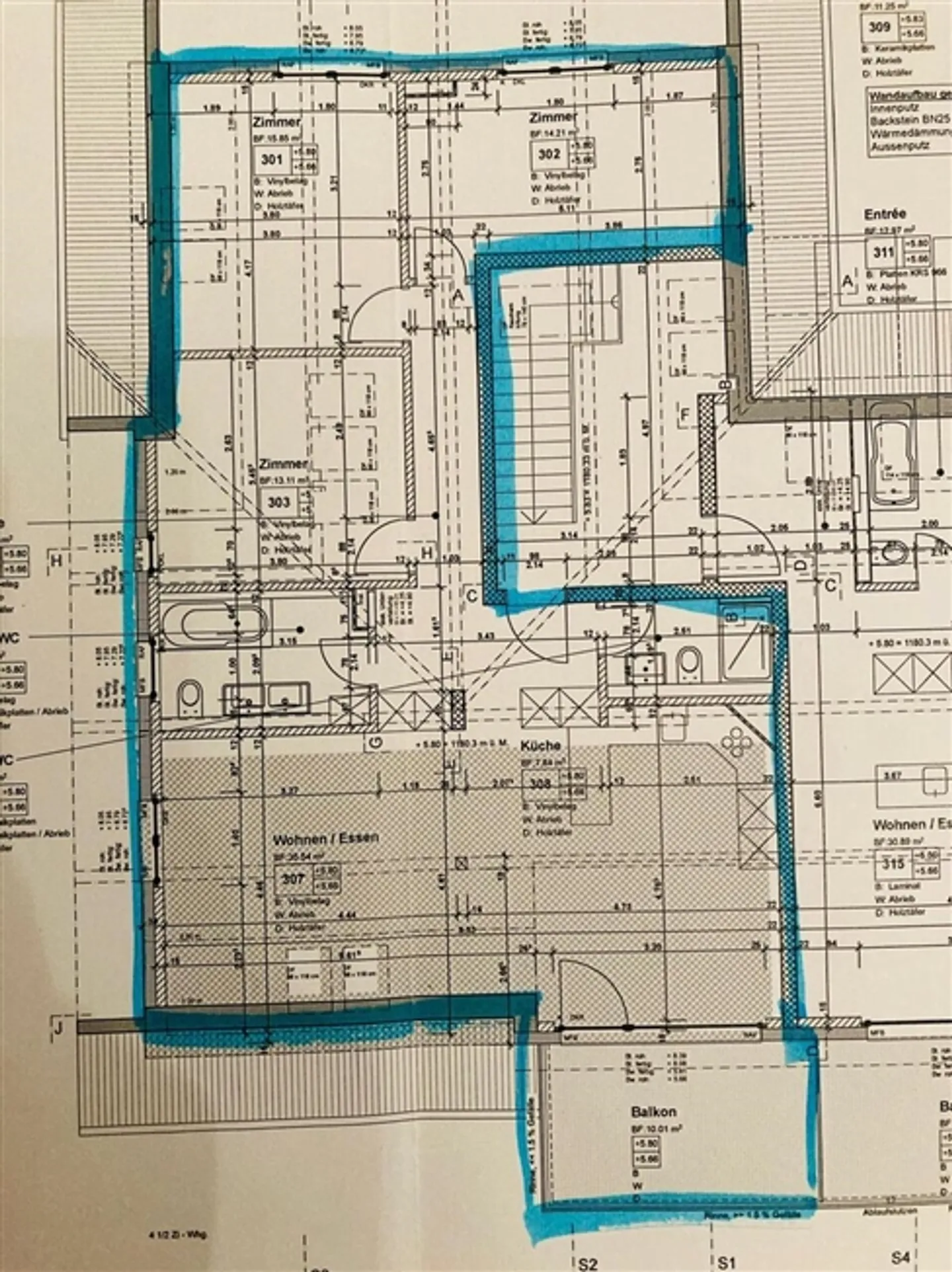 Appartement en penthouse lumineux et spacieux de 4,5 pièces dans un emplacement central - Photo 11 sur 11