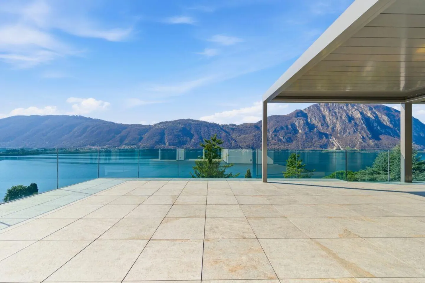 Residenza Ceresio 52: Penthouse apartment with large panoramic terrace - Photo 13 of 14