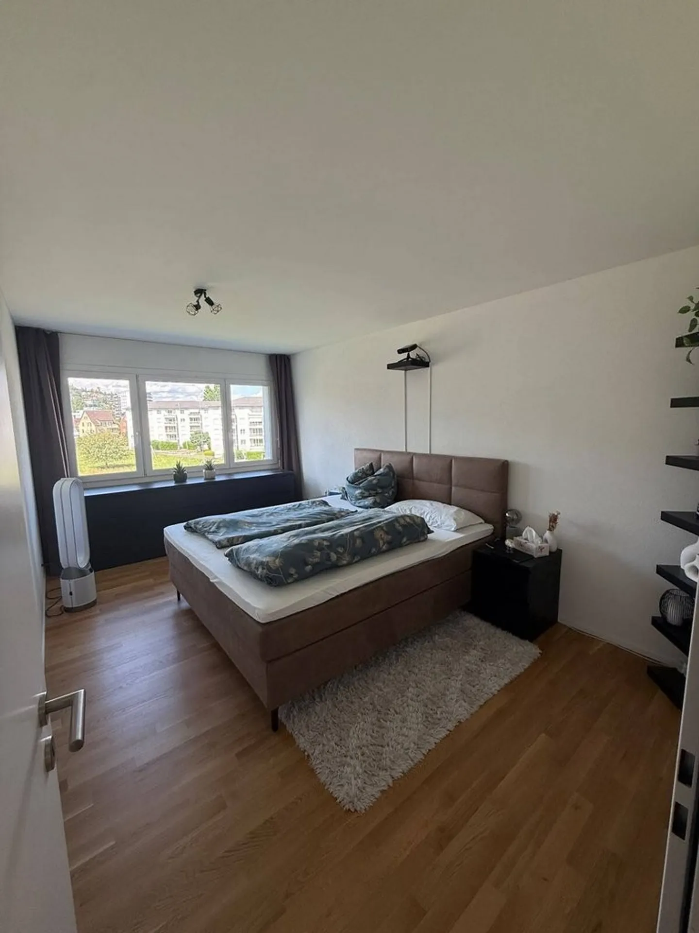 Modernes 4.5-Zimmer-Apartment - Foto 3 von 8