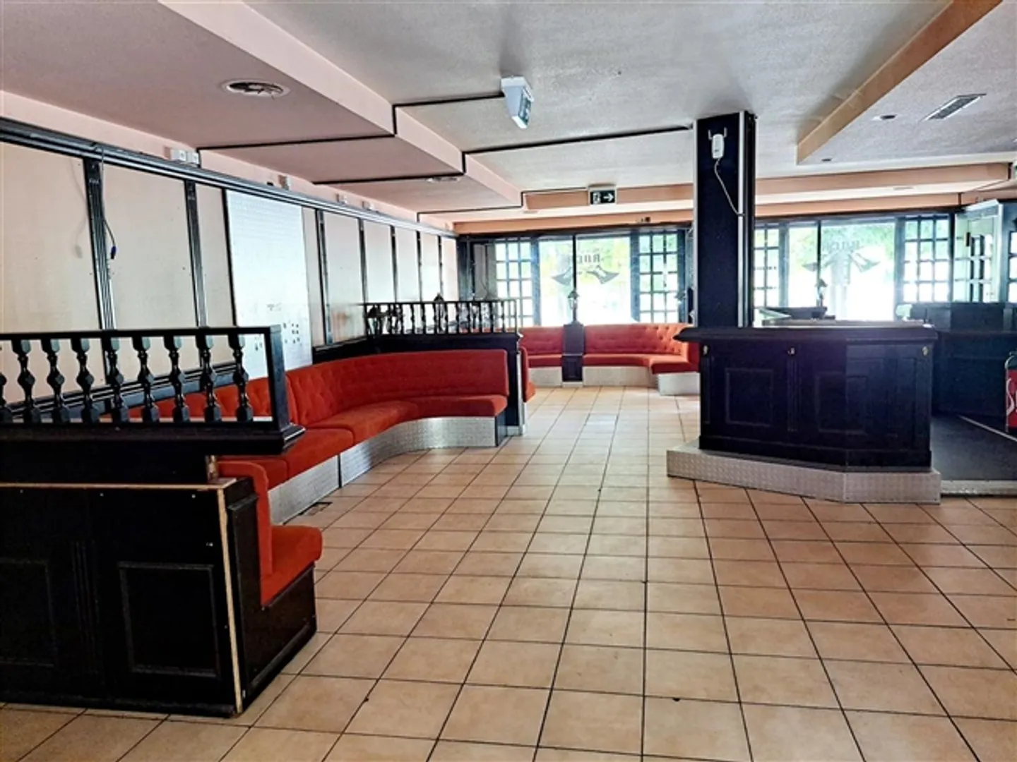 "Locali, 160" - Foto 2 di 8