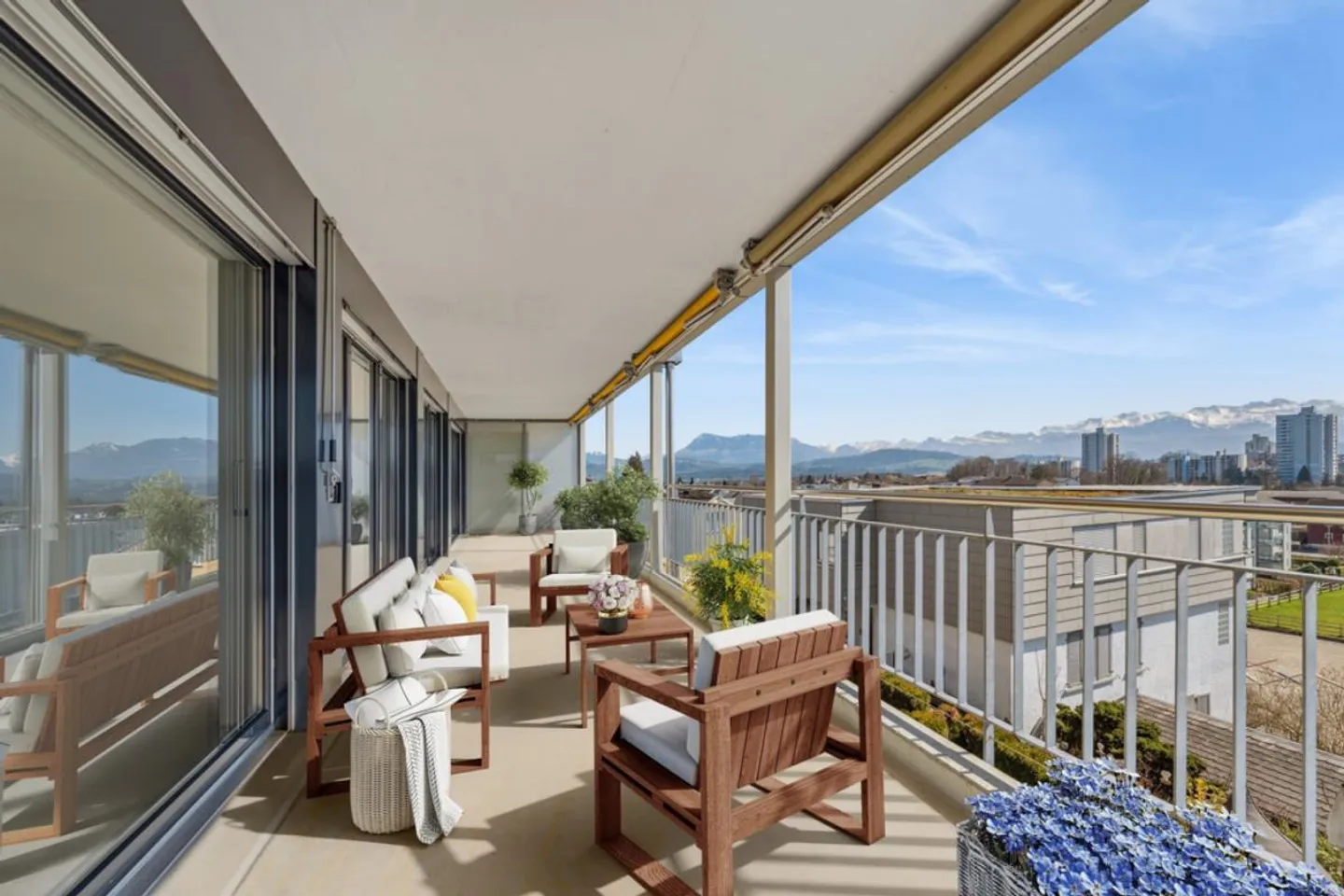 Moderno appartamento di 4,5 stanze con grande terrazza a Rothenburg - Foto 1 di 9