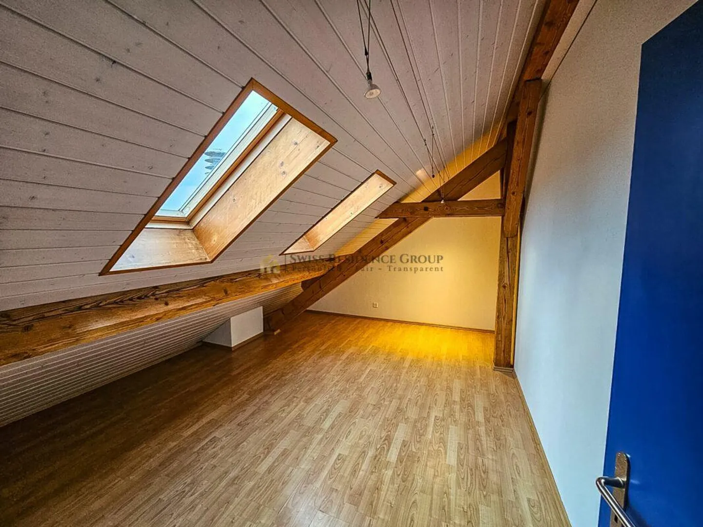Appartamento mansardato luminoso con charme e 165 m² di sensazione abitativa - Foto 5 di 6