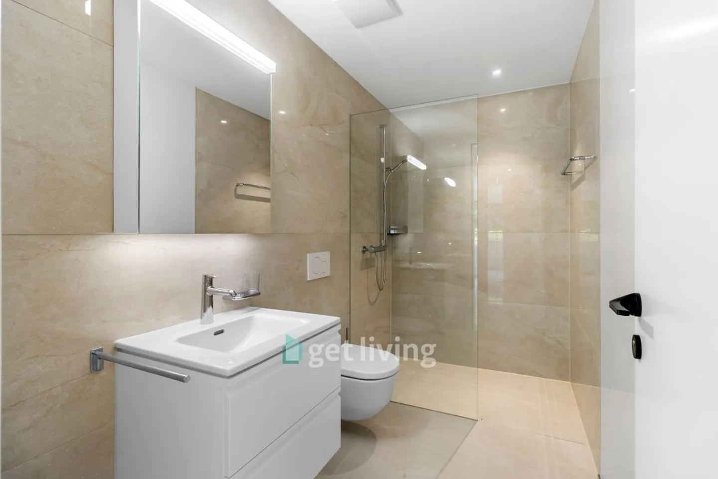 Appartement Moderne en Emplacement Central - Photo 3 sur 7