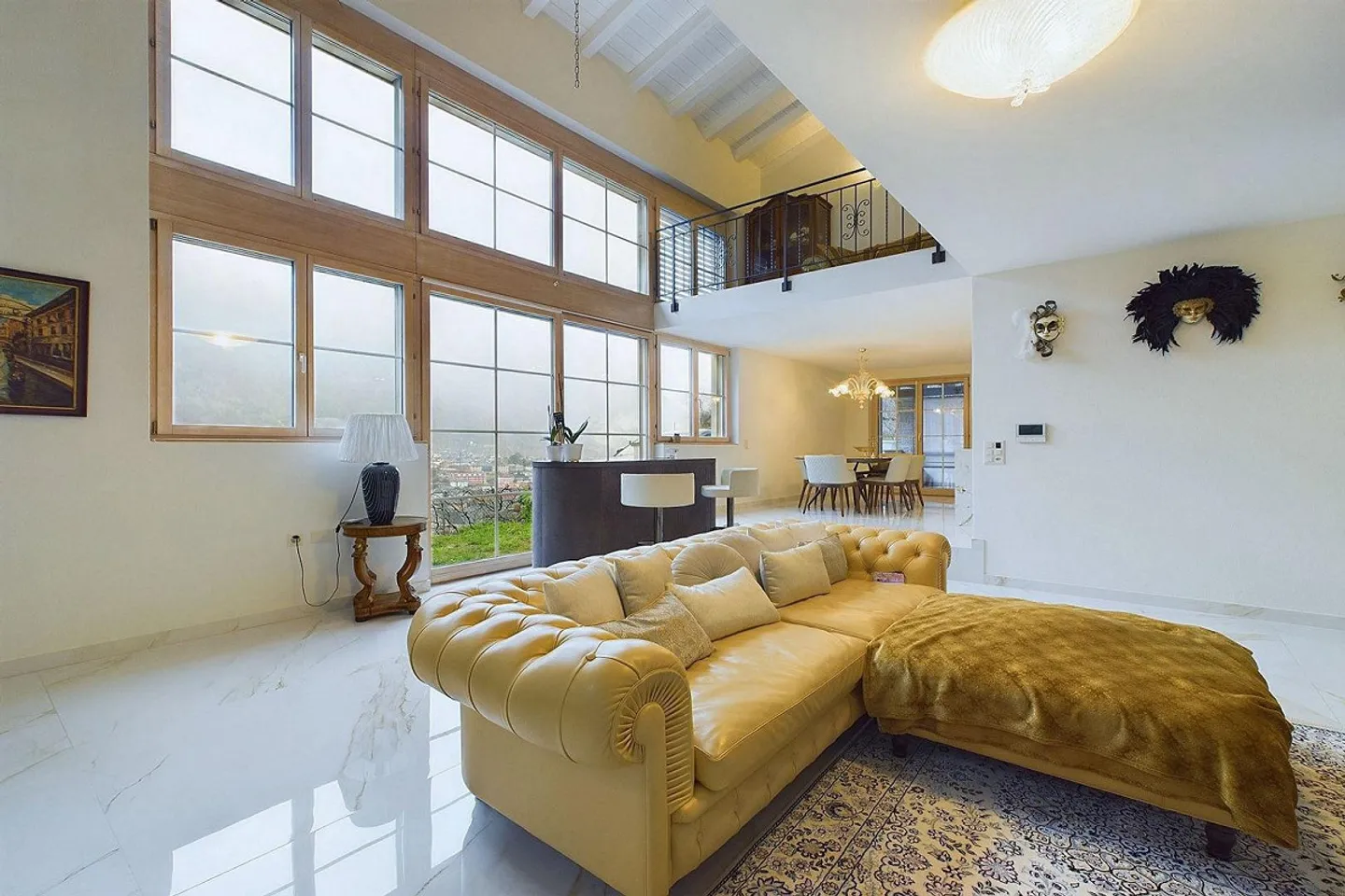 Villa da sogno con vista aperta a Roveredo, GR | Traumhafte Villa mit Panoramablick in Roveredo, GR - Foto 4 von 13