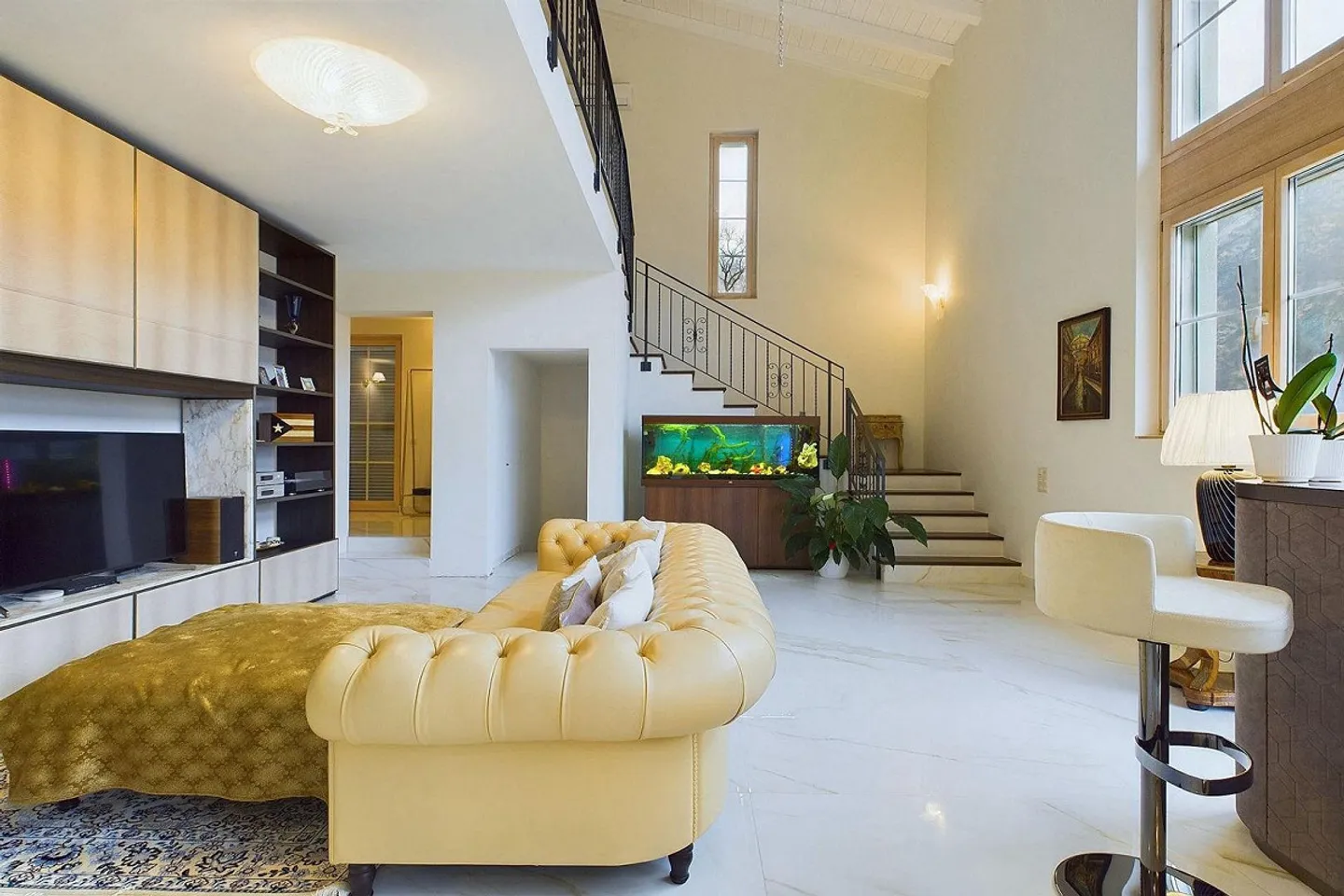 Villa da sogno con vista aperta a Roveredo, GR | Traumhafte Villa mit Panoramablick in Roveredo, GR - Foto 8 von 13