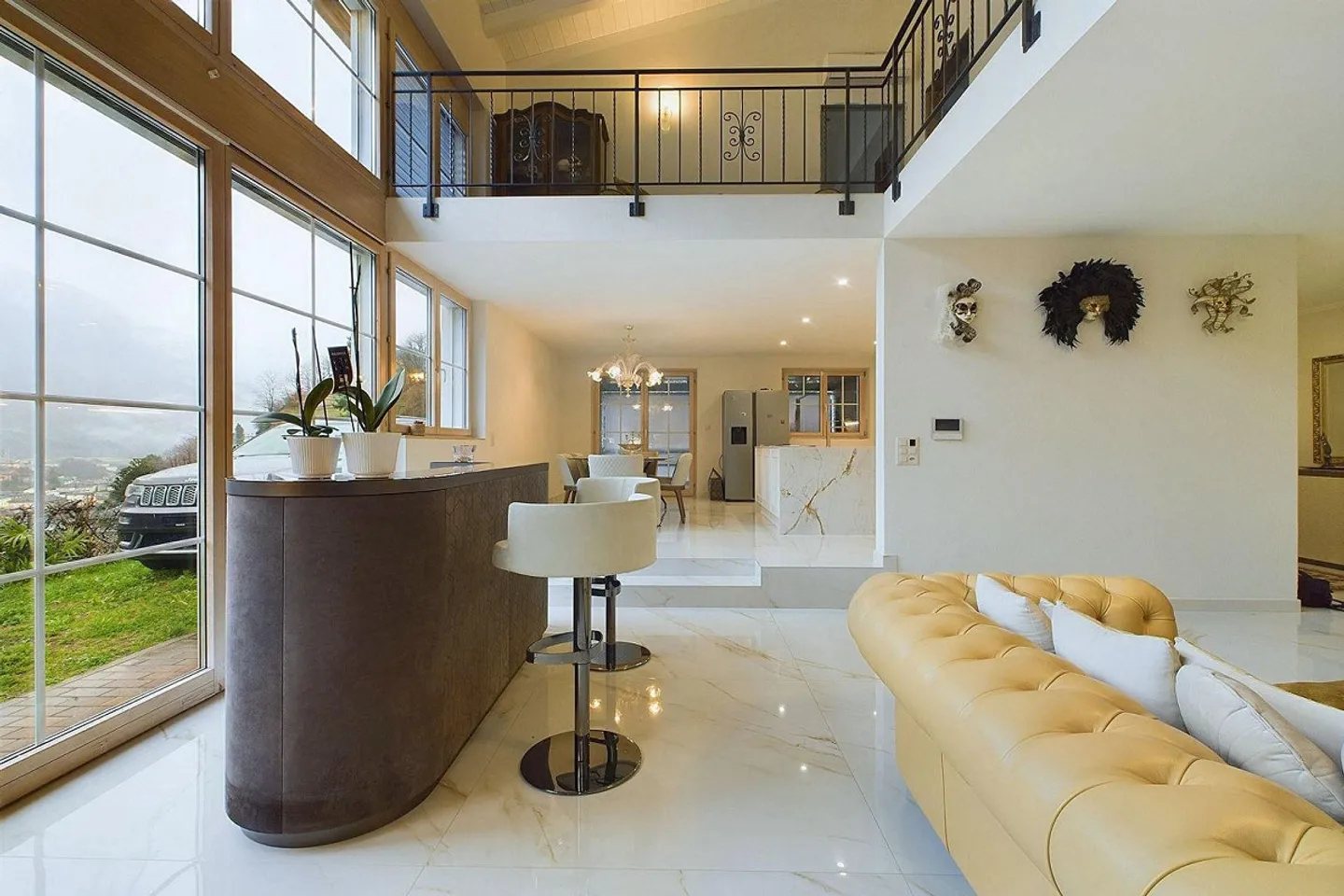 Villa da sogno con vista aperta a Roveredo, GR | Traumhafte Villa mit Panoramablick in Roveredo, GR - Foto 7 von 13