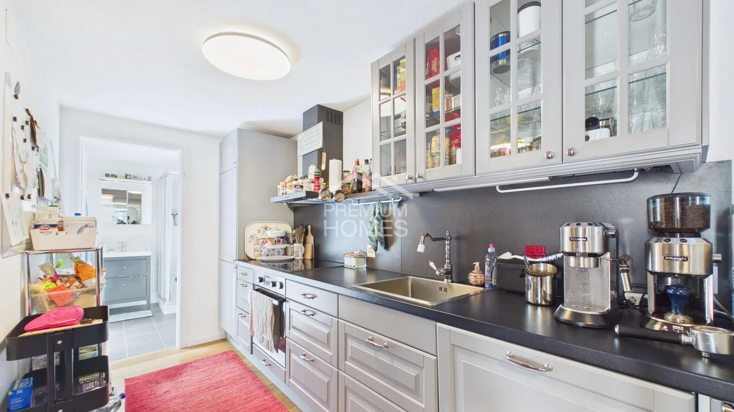 INVESTISSEMENT AVEC AVENIR AU COEUR DE PFÄFFIKON! - Photo 6 sur 13