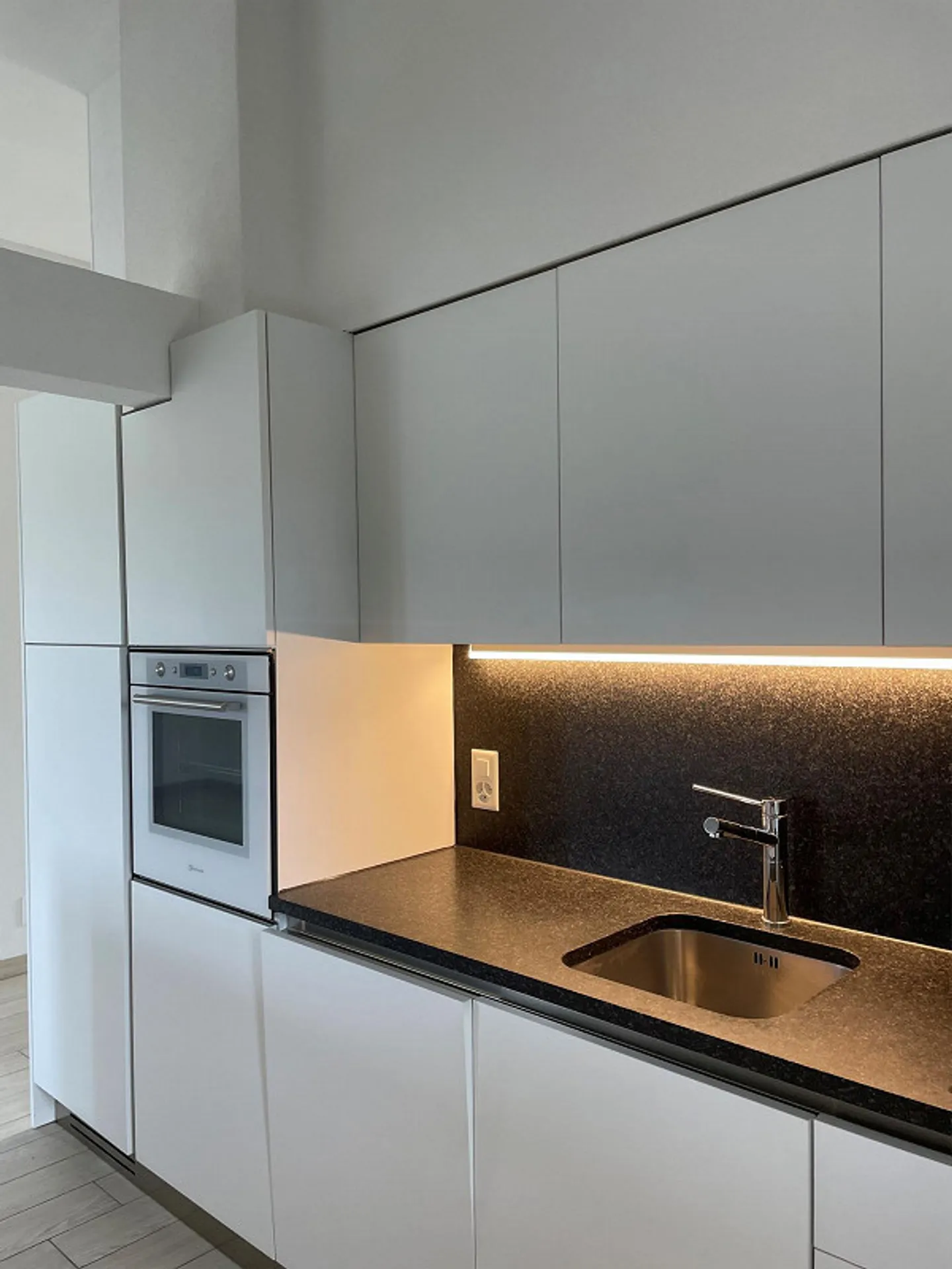 Cozy and beautiful 2.5-room apartment for rent in Biberist - Photo 3 of 10