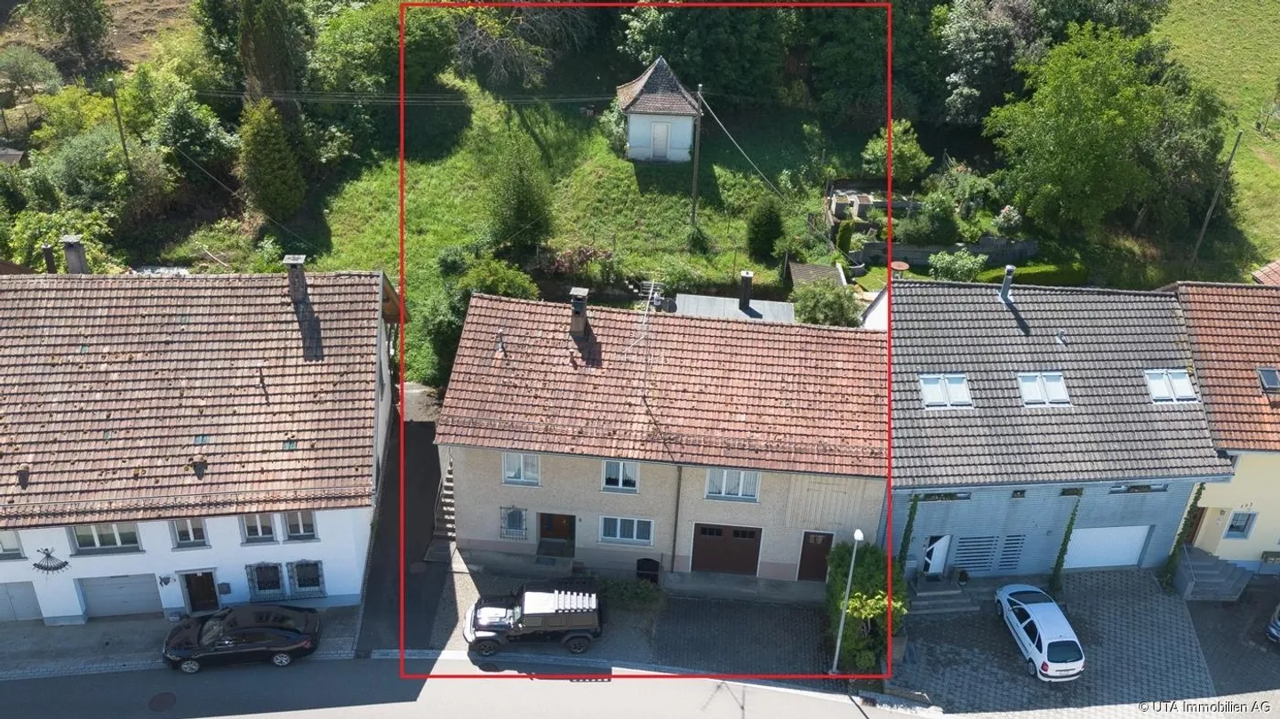 Proprietà spaziosa con riserva di costruzione e potenziale diversificato - Foto 1 di 2