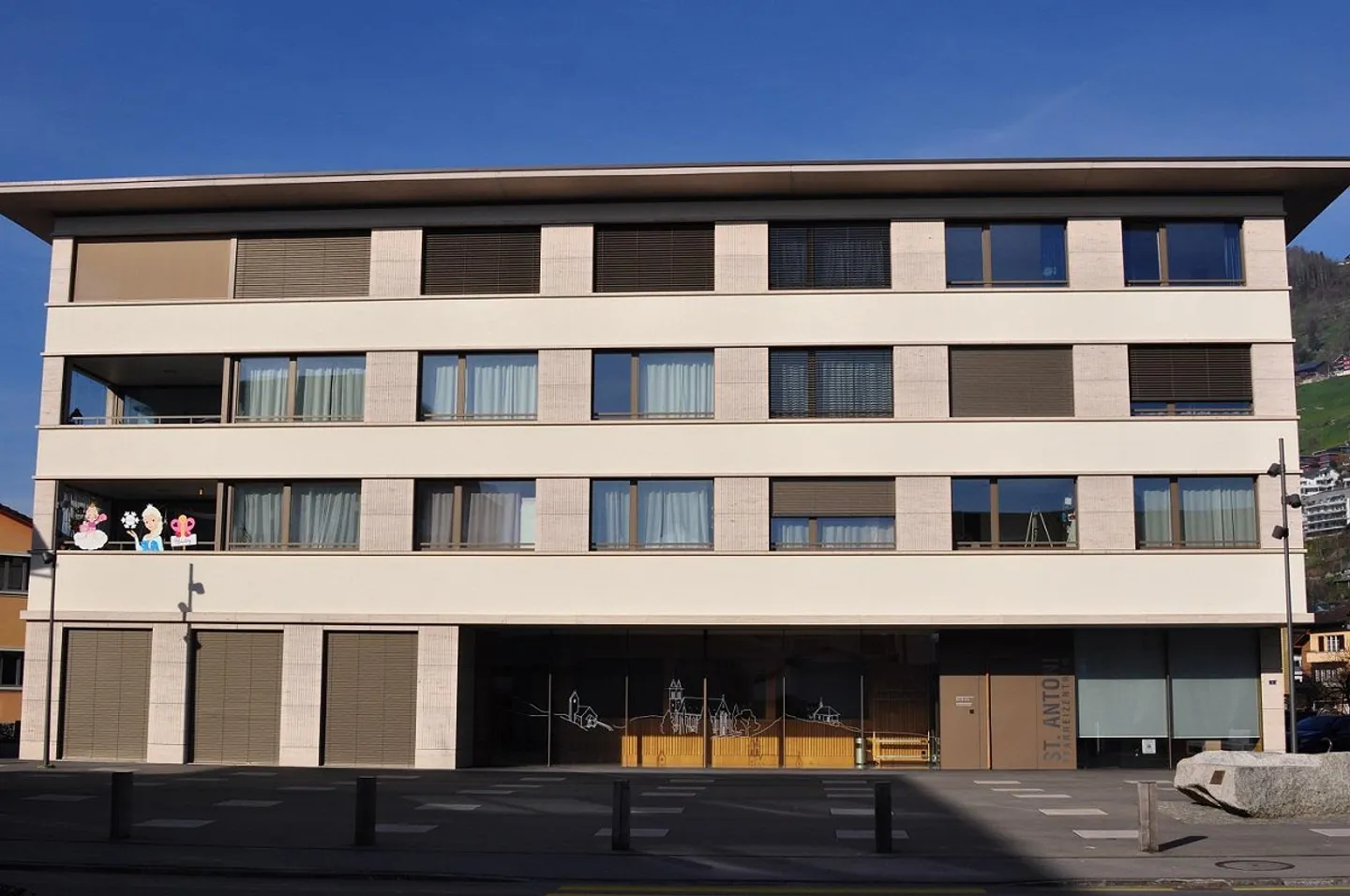 Modern 3.5 Room New Apartment in the Heart of Ennetbürgen - Photo 1 of 5