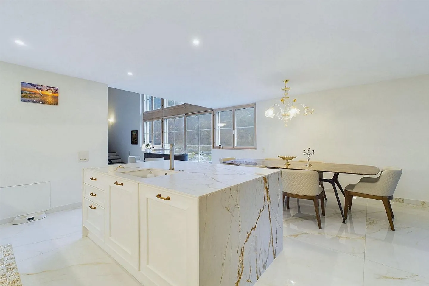 Villa da sogno con vista aperta a Roveredo, GR | Traumhafte Villa mit Panoramablick in Roveredo, GR - Foto 12 von 13