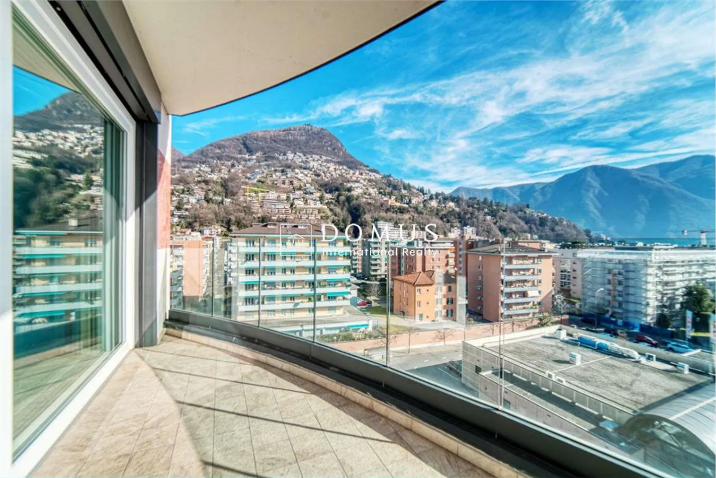 Penthouse exclusif avec terrasse et piscine sur le toit - Photo 5 sur 13