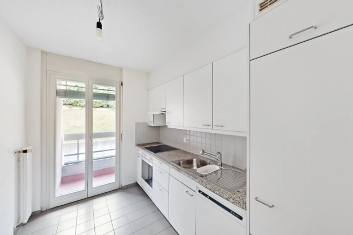 A 3.5-room apartment immersed in greenery - Photo 6 of 8