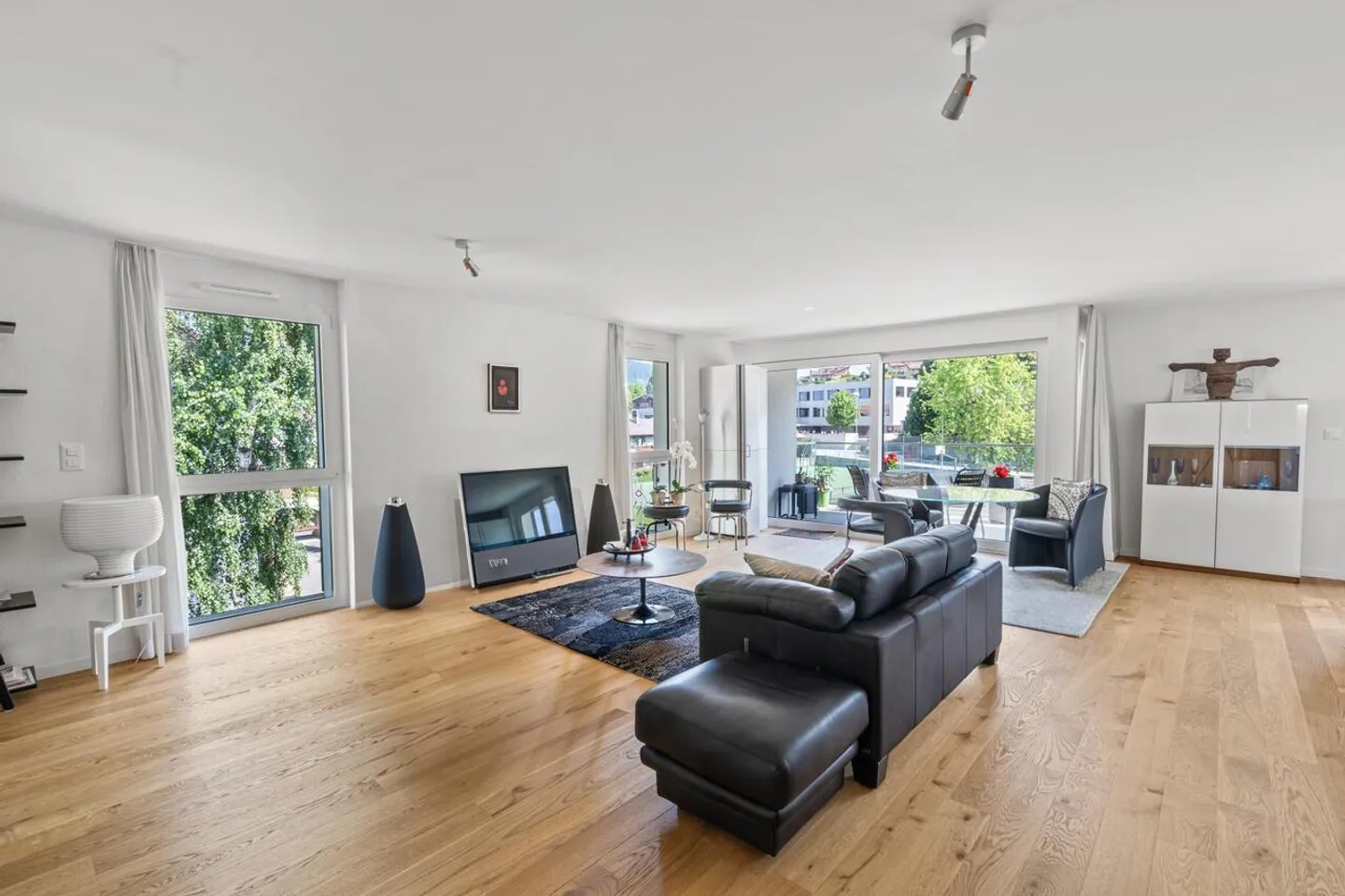 Maisonette esclusiva che unisce eleganza e comfort assoluto a St-Légier - Foto 2 di 13