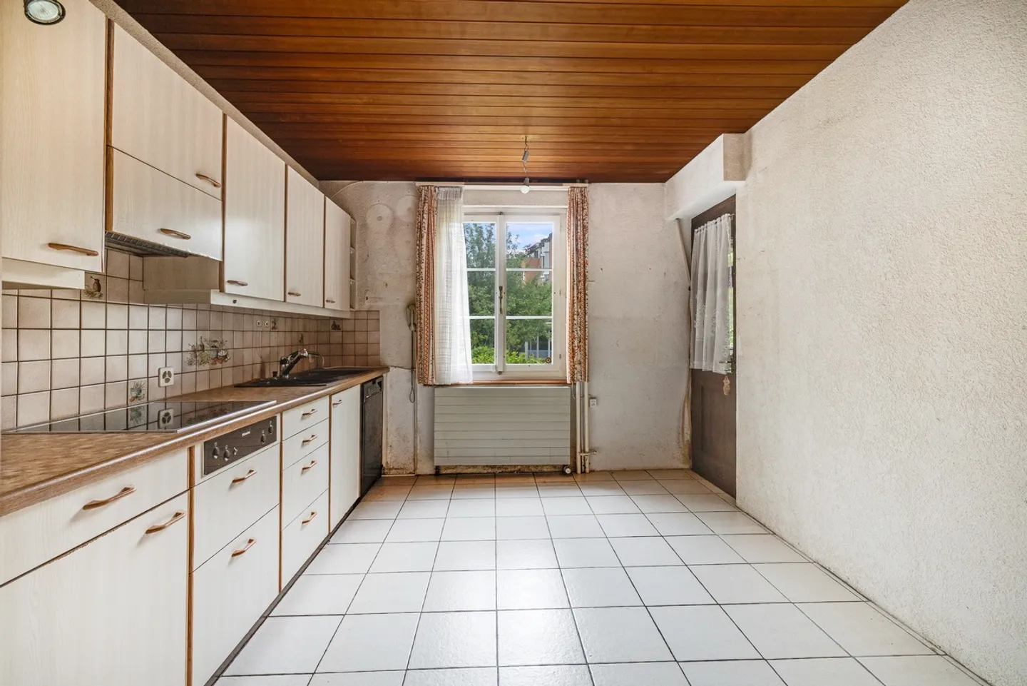 Casa di ristrutturazione affascinante - Foto 8 di 16