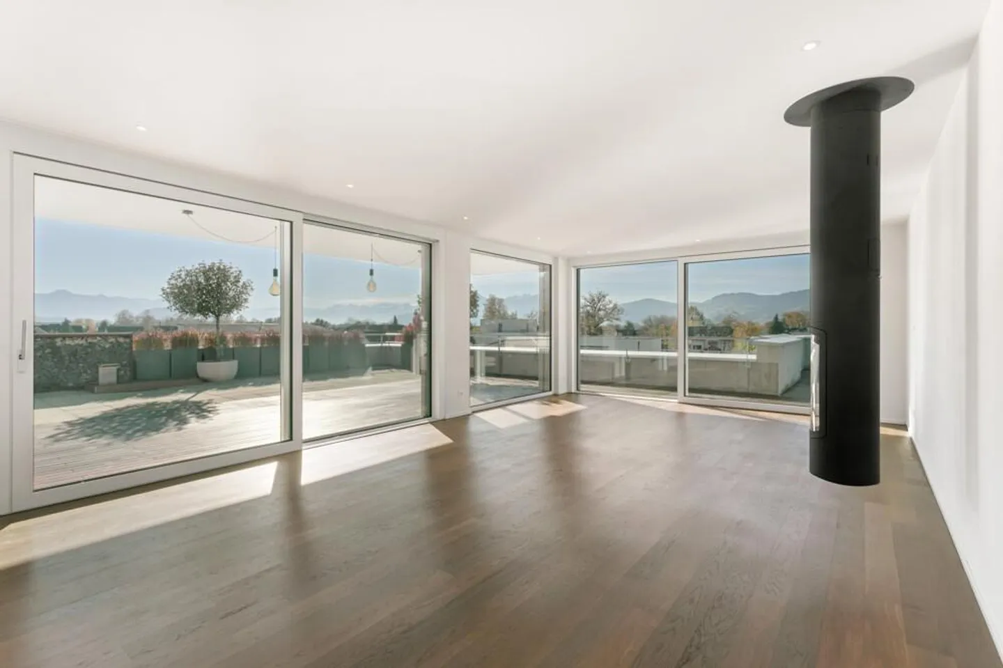 Exclusive penthouse with over 200 m² sun terrace - Photo 3 of 8