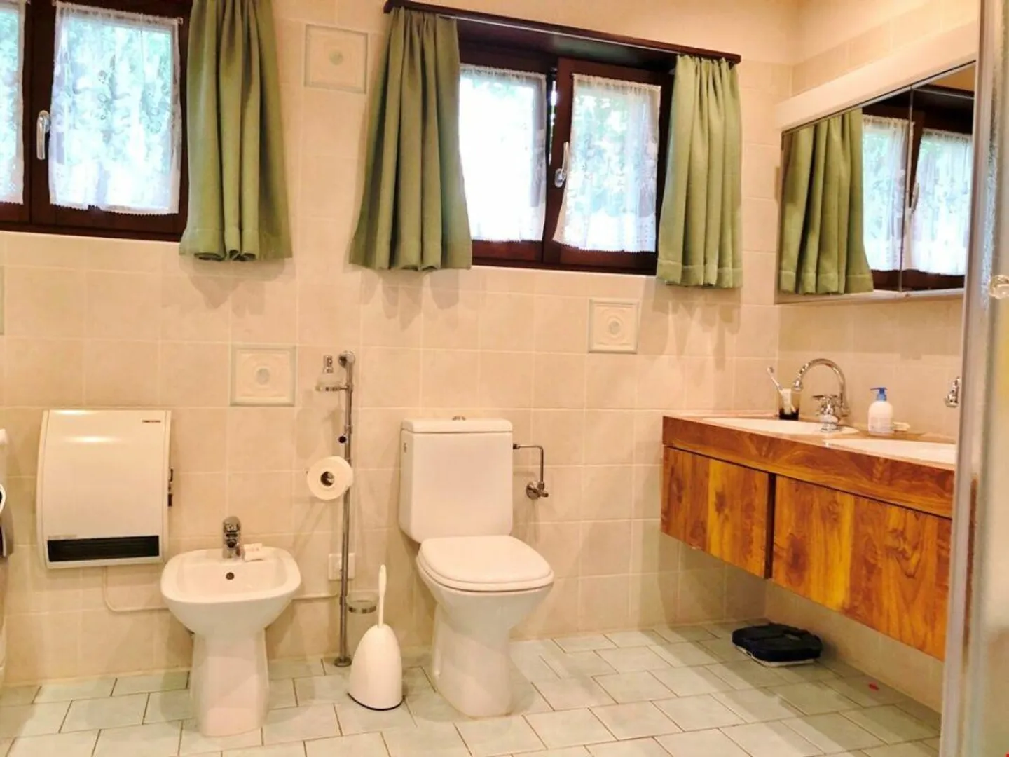 Spacious and quiet single-family house with garden - Photo 12 of 13