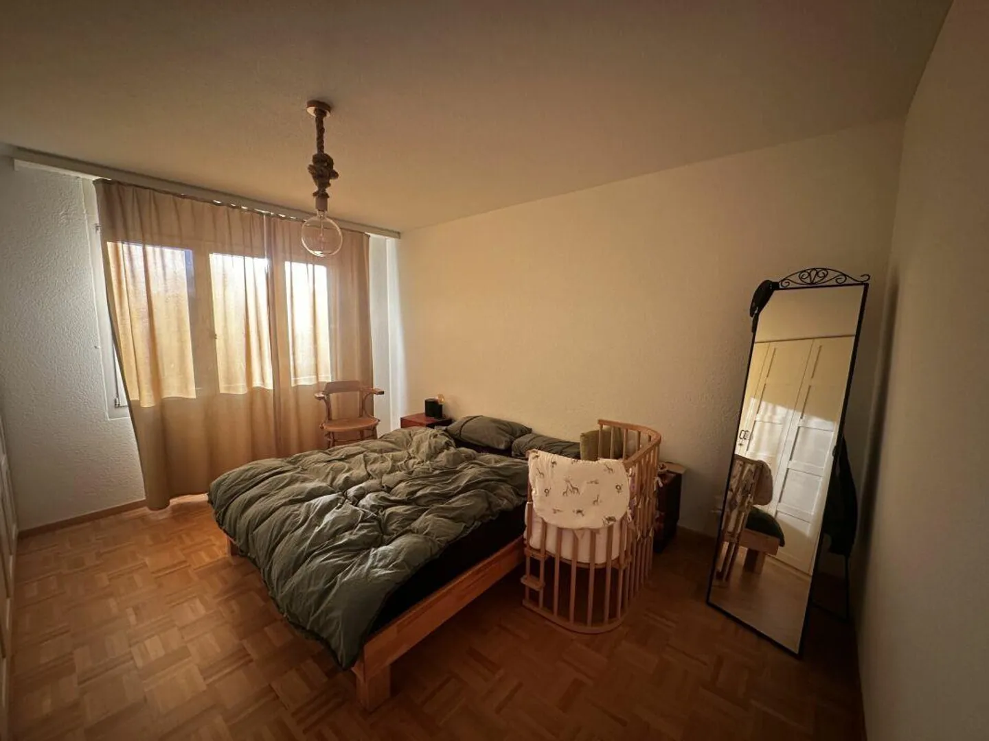 3.5-Room Apartment in a Central Location - Photo 4 of 6