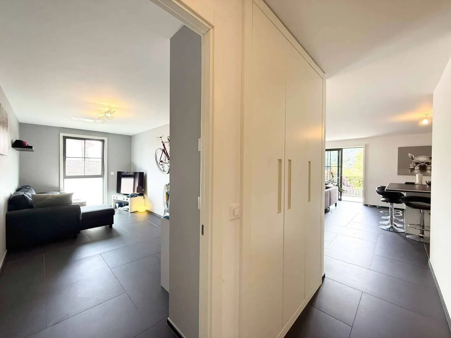 Longirod - Helle 3,5-Zimmer-Wohnung in einem renovierten Bauernhaus - Foto 5 von 9