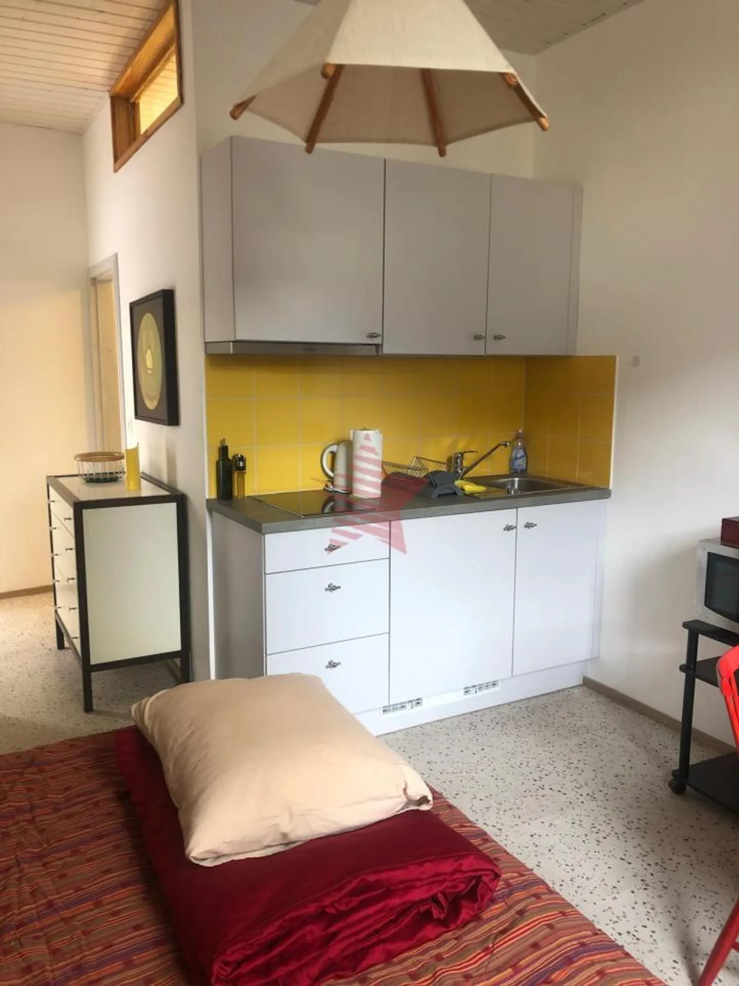 Studio 1.5 rooms - Photo 1 of 13