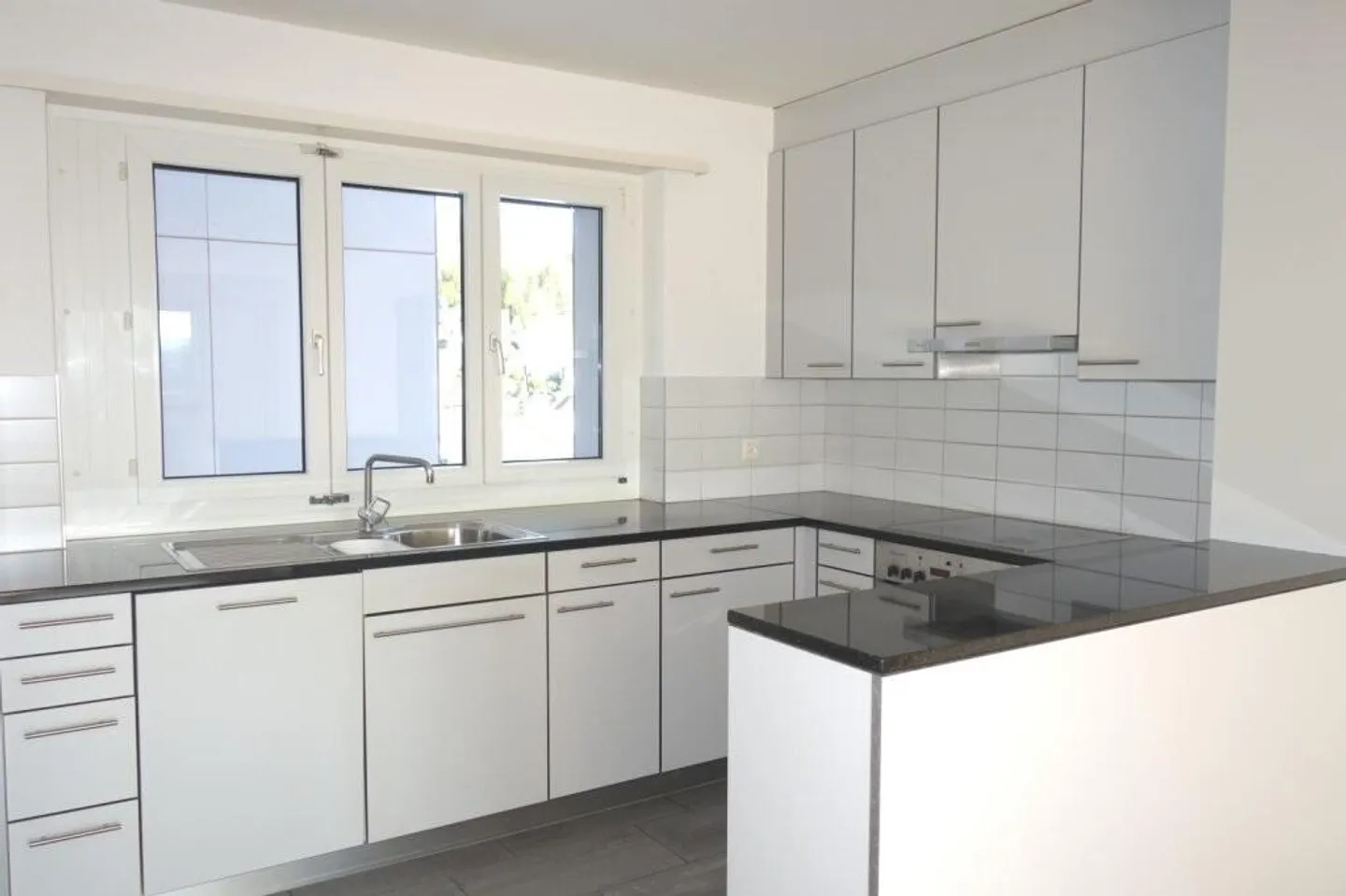 Appartamento soleggiato di 4,5 stanze con vista su Weinfelden - Foto 3 di 5