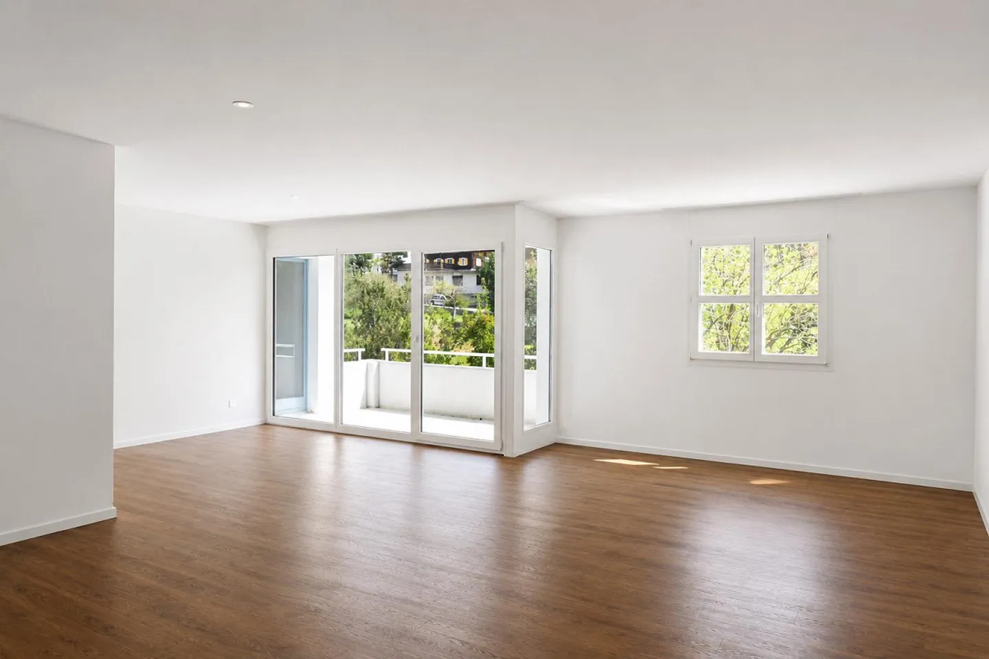 Bright 4.5 room apartment in a quiet residential area - Photo 1 of 7