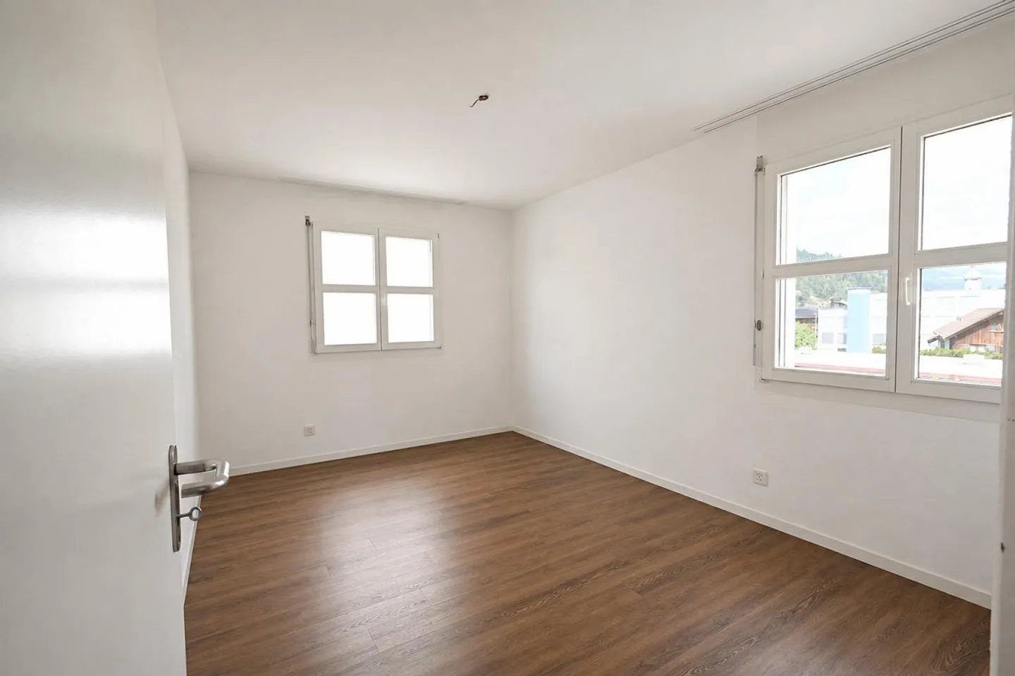 Bright 4.5 room apartment in a quiet residential area - Photo 4 of 7