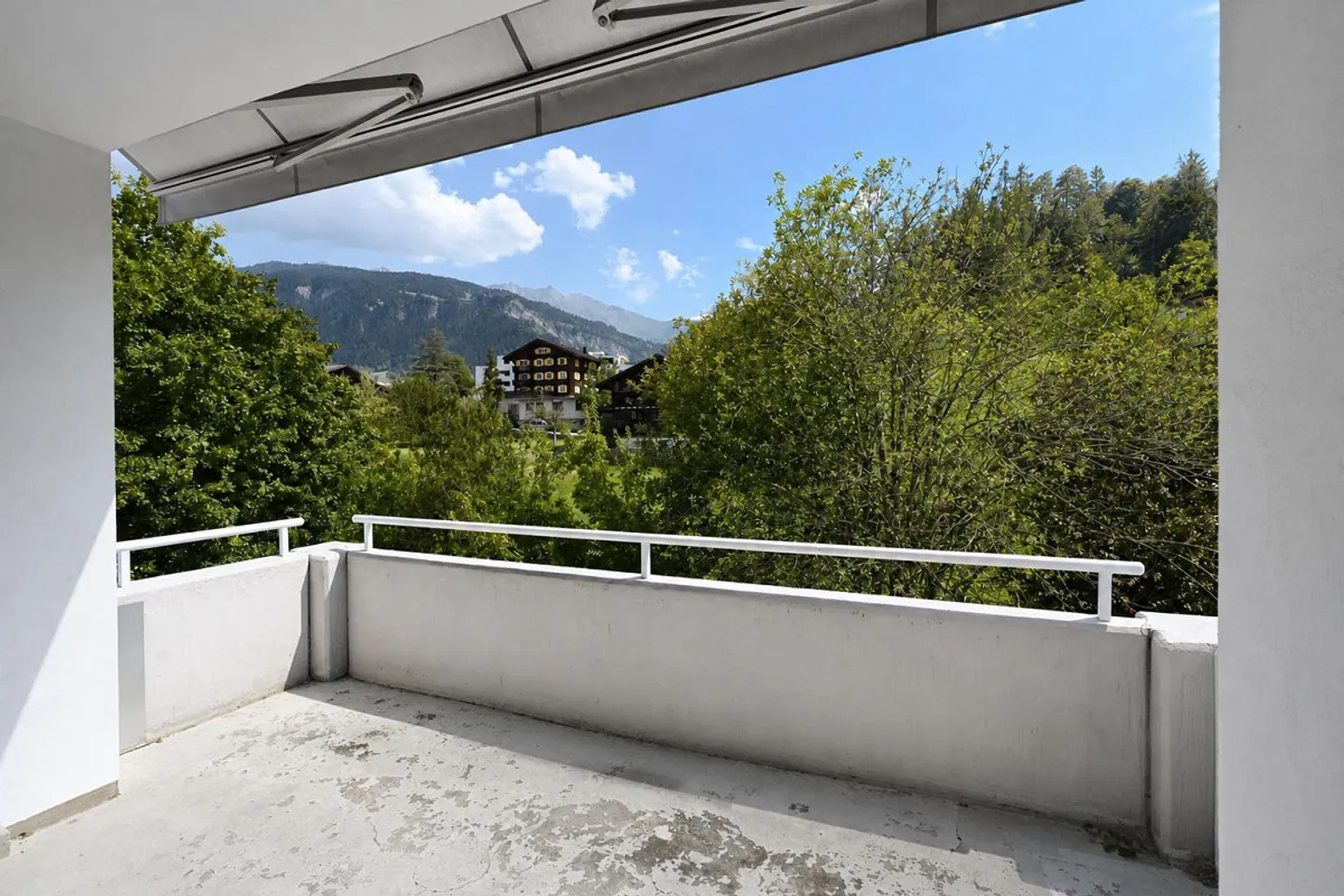 Bright 4.5 room apartment in a quiet residential area - Photo 6 of 7