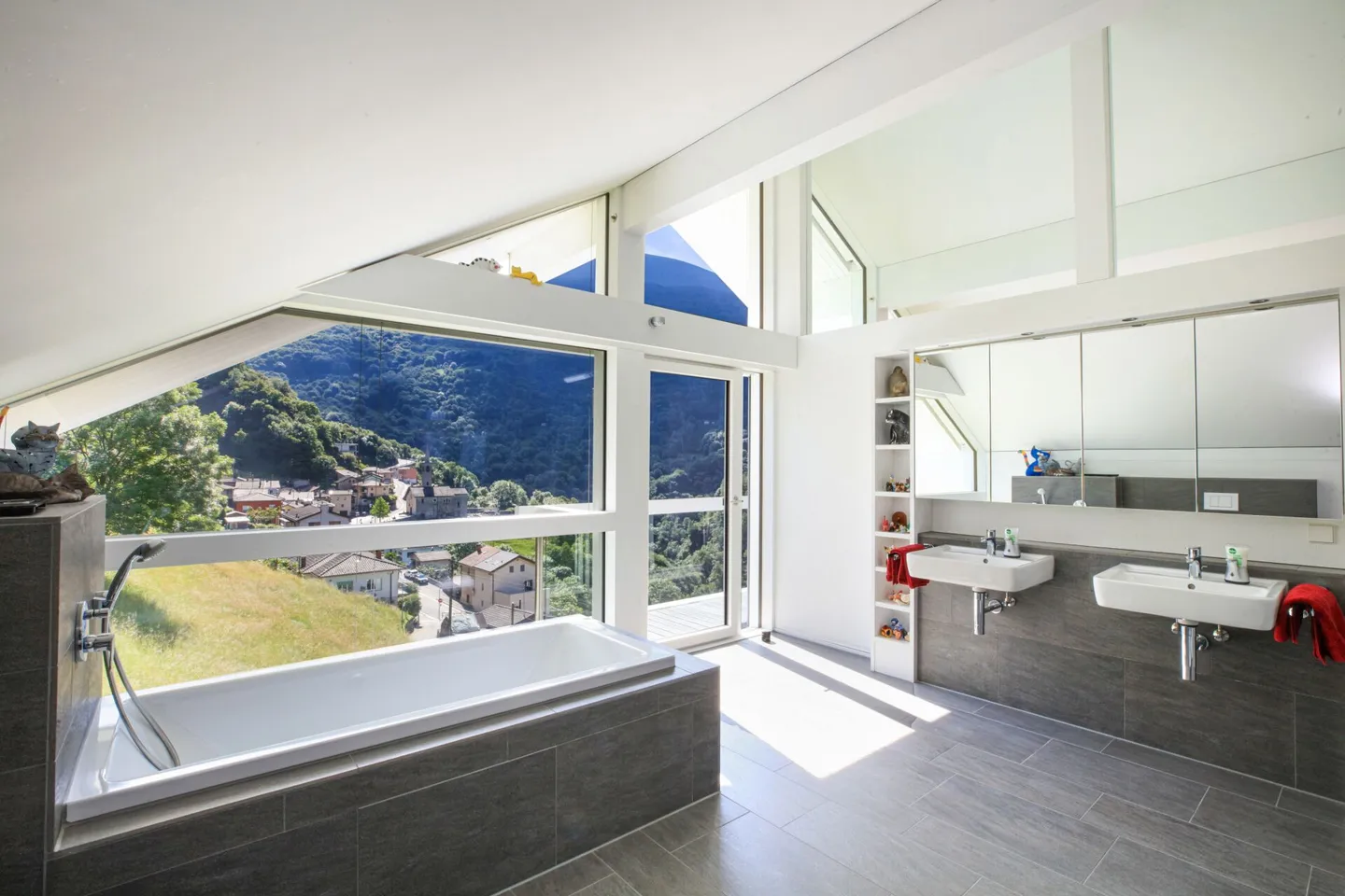 Luce, Privacy e Architettura Contemporanea a Medeglia - Foto 8 di 12