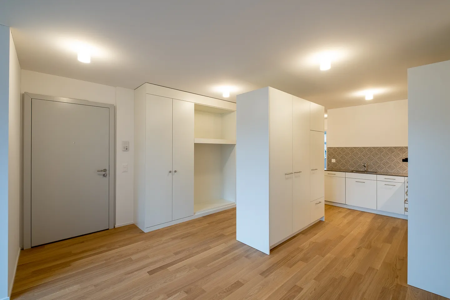 Modern Apartment in Zofingen - Photo 3 of 10