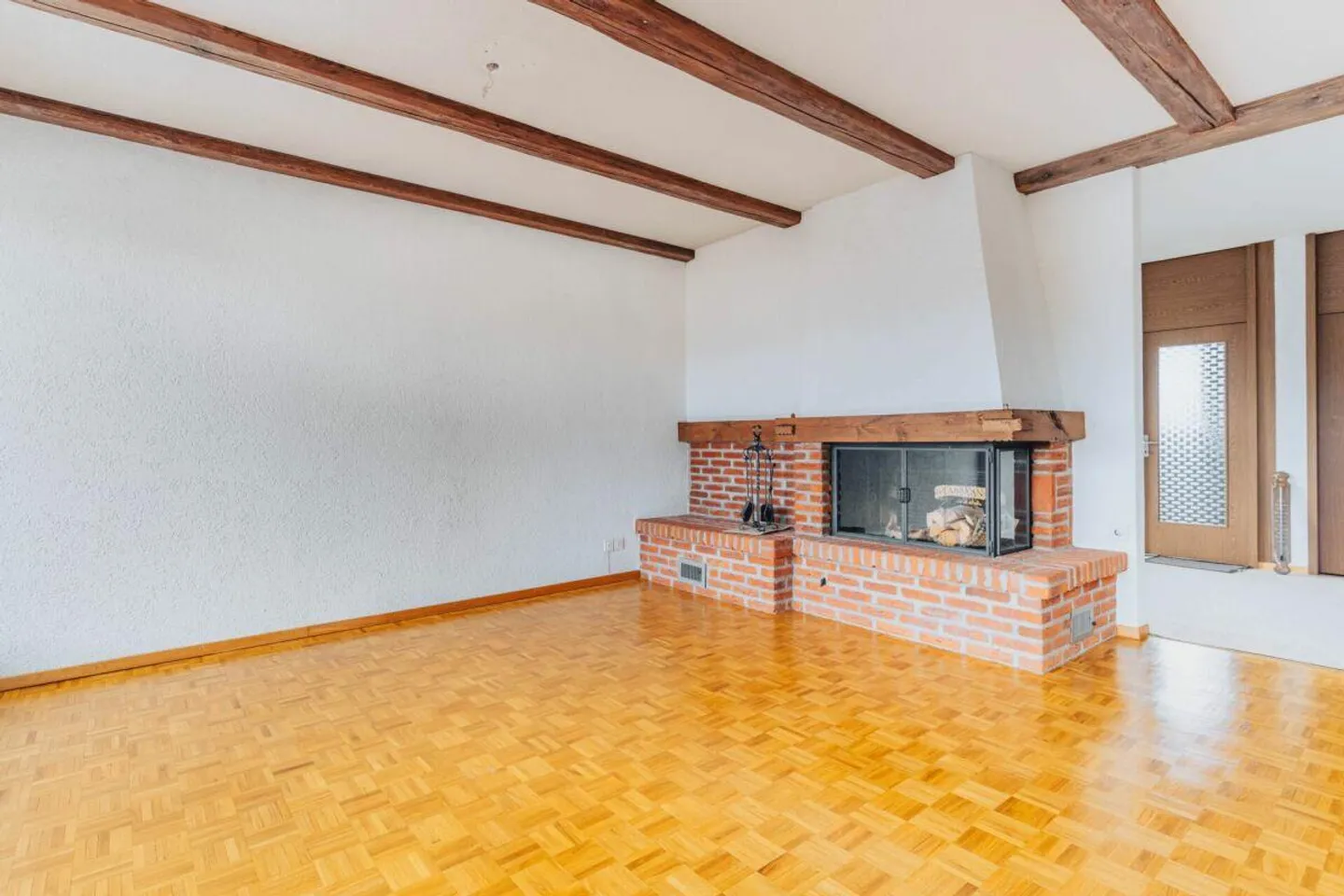 5.5 Room Penthouse Dream with 121 m² above the rooftops in the center of Langenthal! - Photo 3 of 13