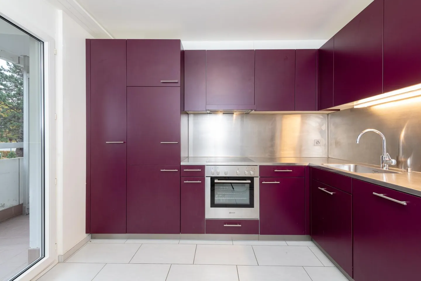 Rental with free deposit - Photo 2 of 6