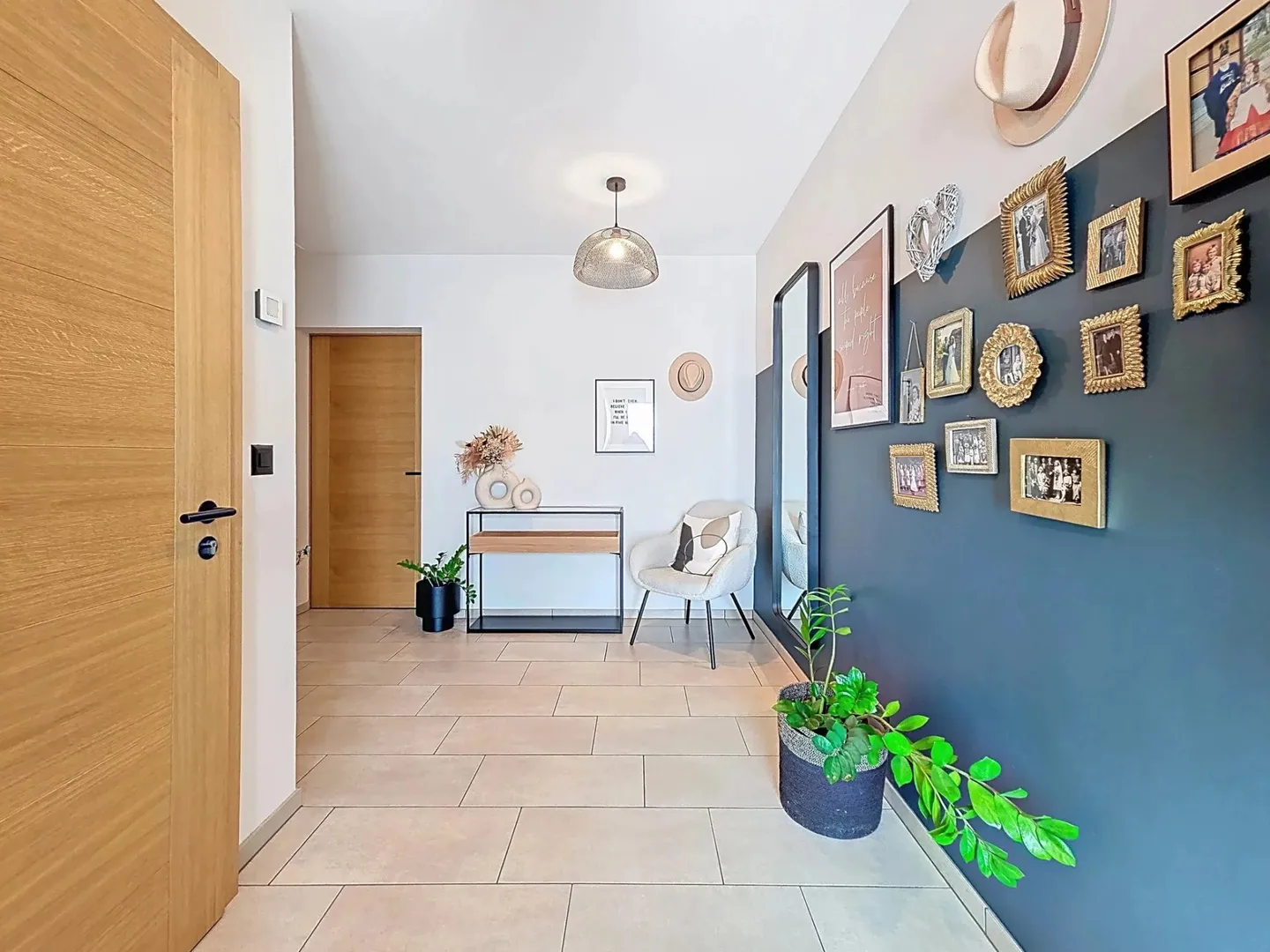 Villa contemporanea tra eleganza, comfort e natura - Foto 7 di 13