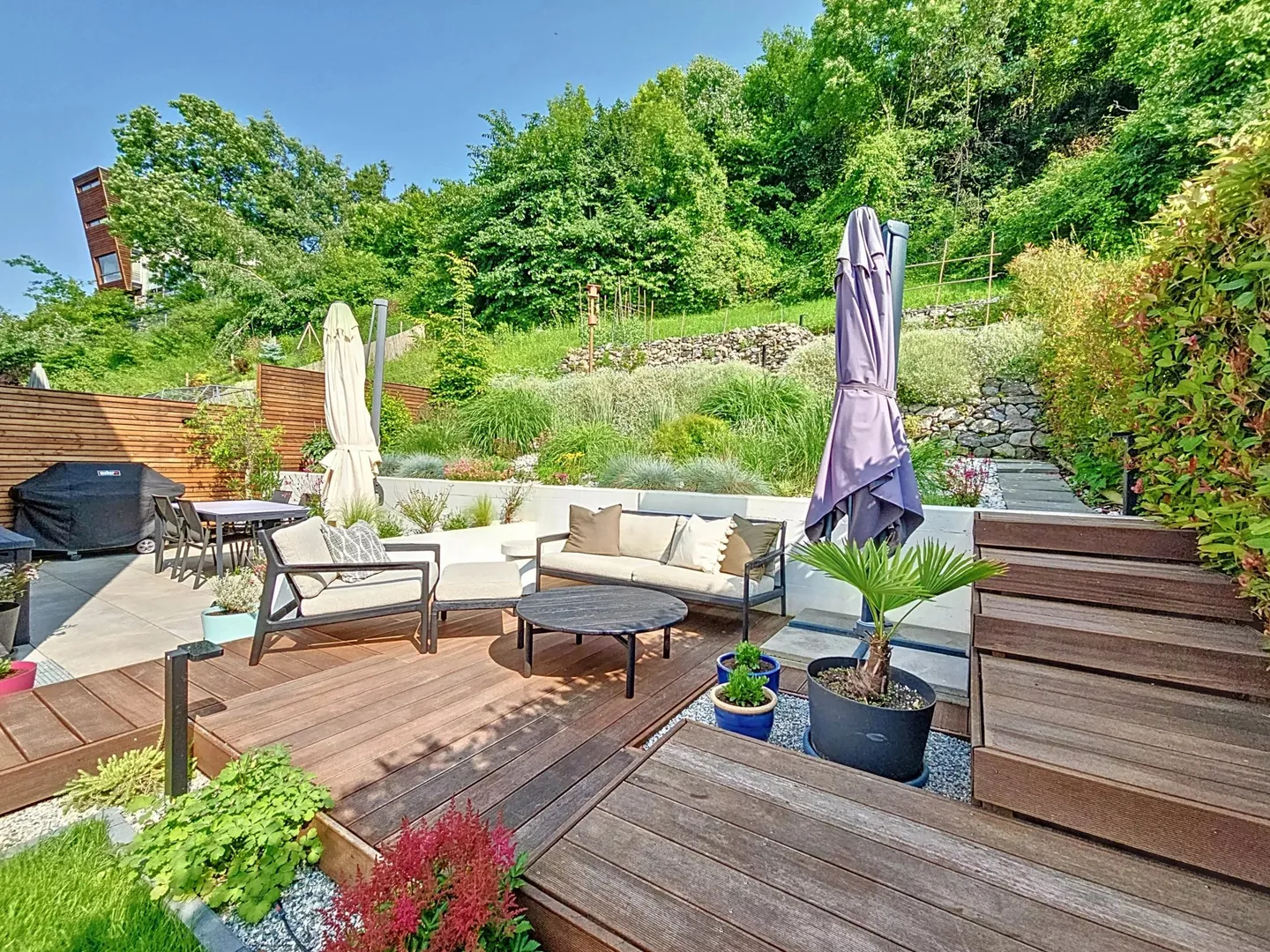 Villa contemporanea tra eleganza, comfort e natura - Foto 1 di 13