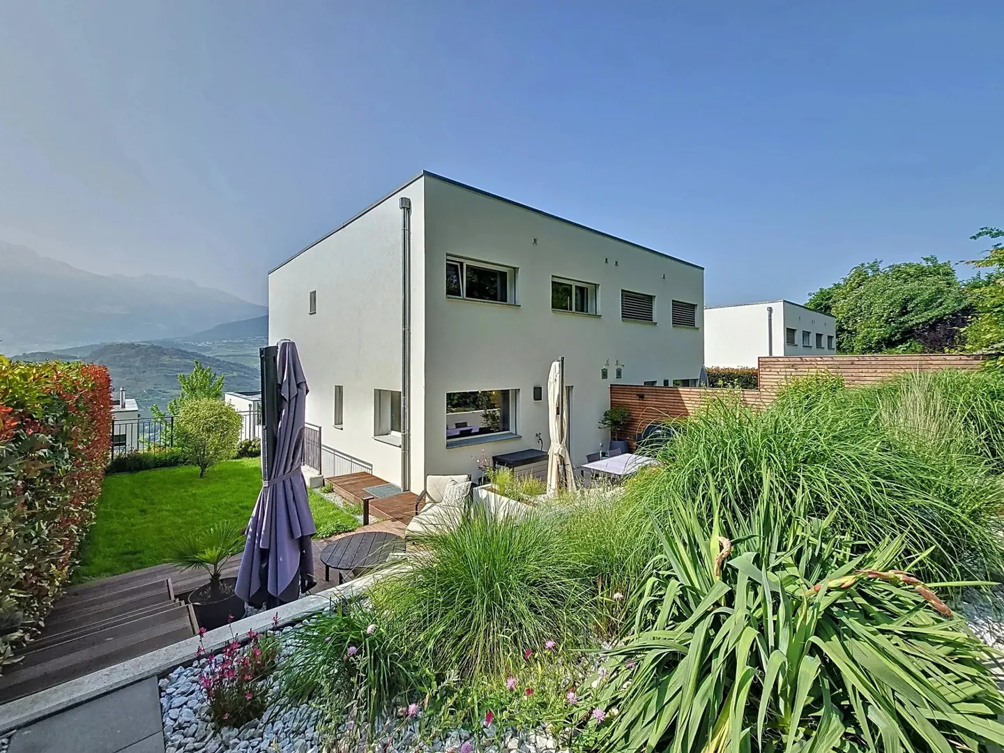 Villa contemporanea tra eleganza, comfort e natura - Foto 13 di 13
