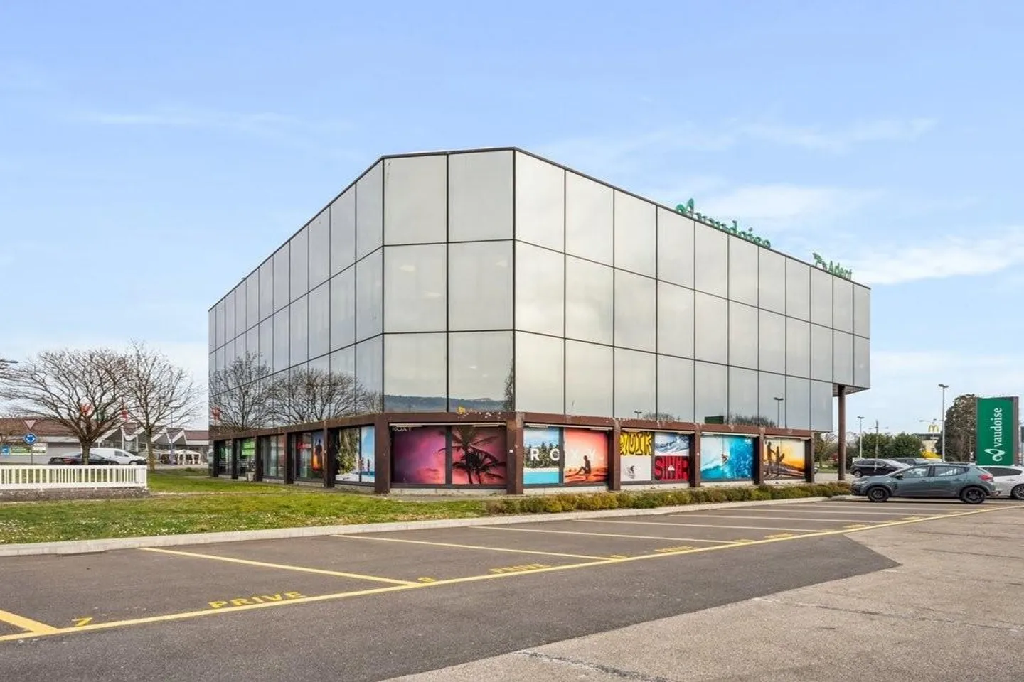 Bureaux Spacieux - Photo 1 sur 12