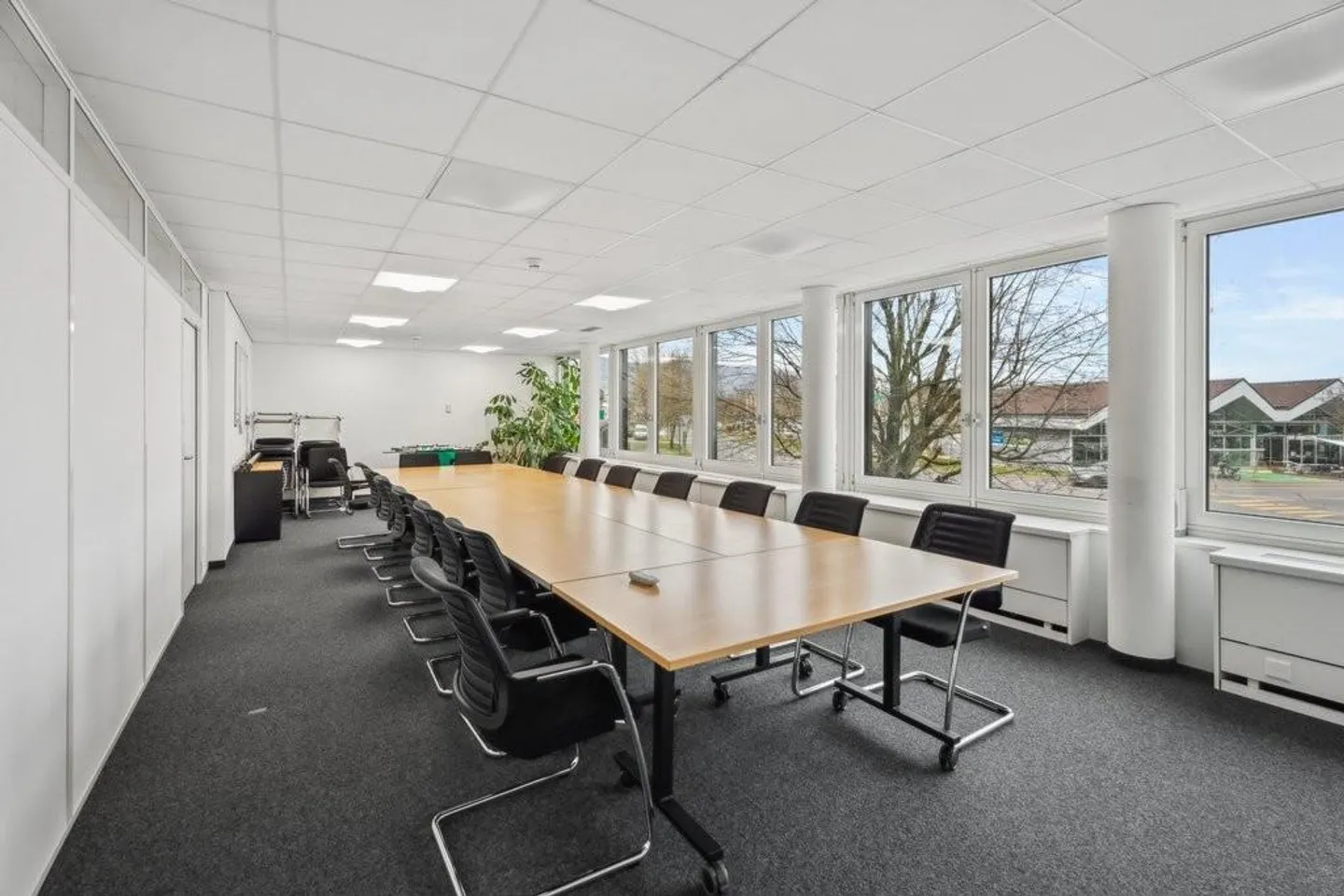 Bureaux Spacieux - Photo 11 sur 12