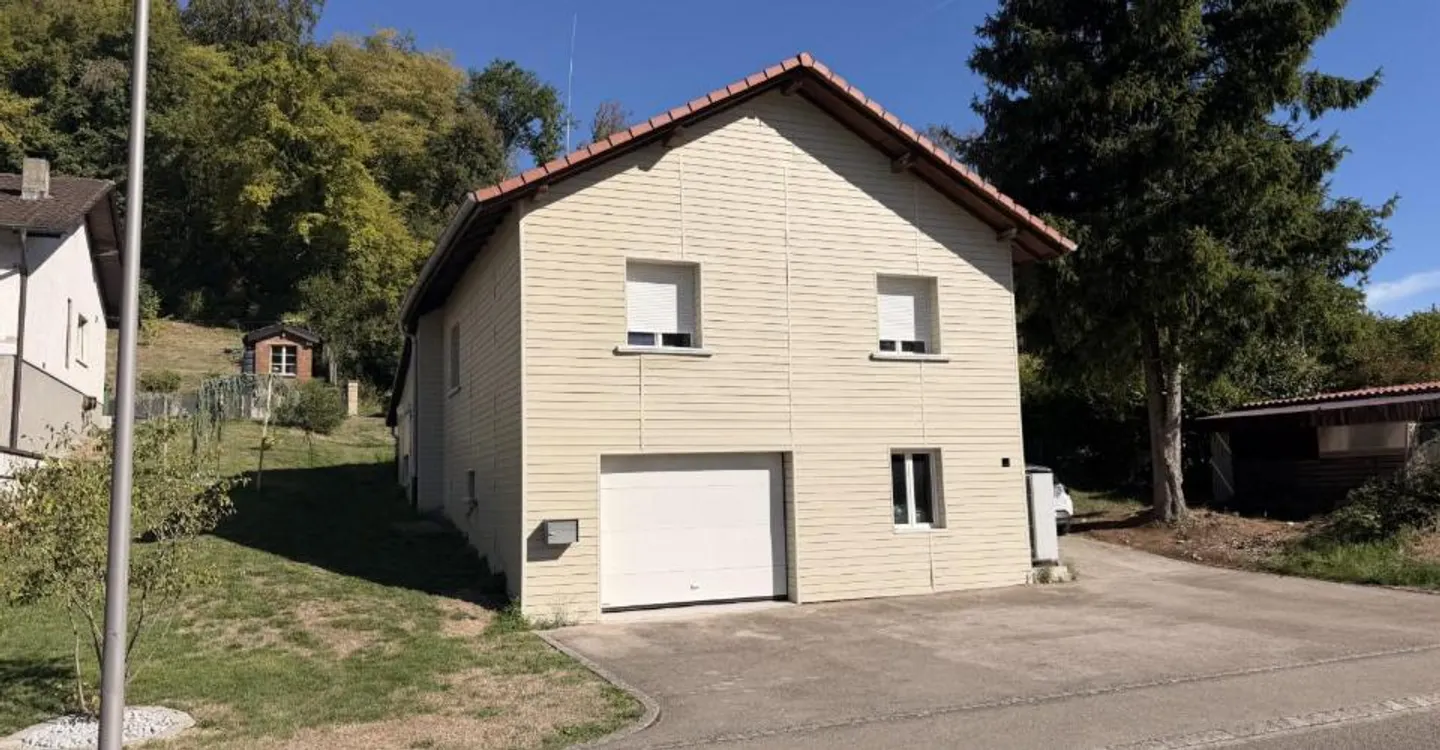 Maison de 4.5 pièces à Courtedoux à louer - Foto 1 di 13