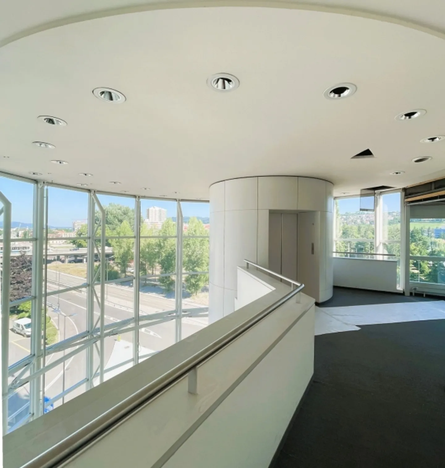 Bureau à louer - Photo 2 sur 7